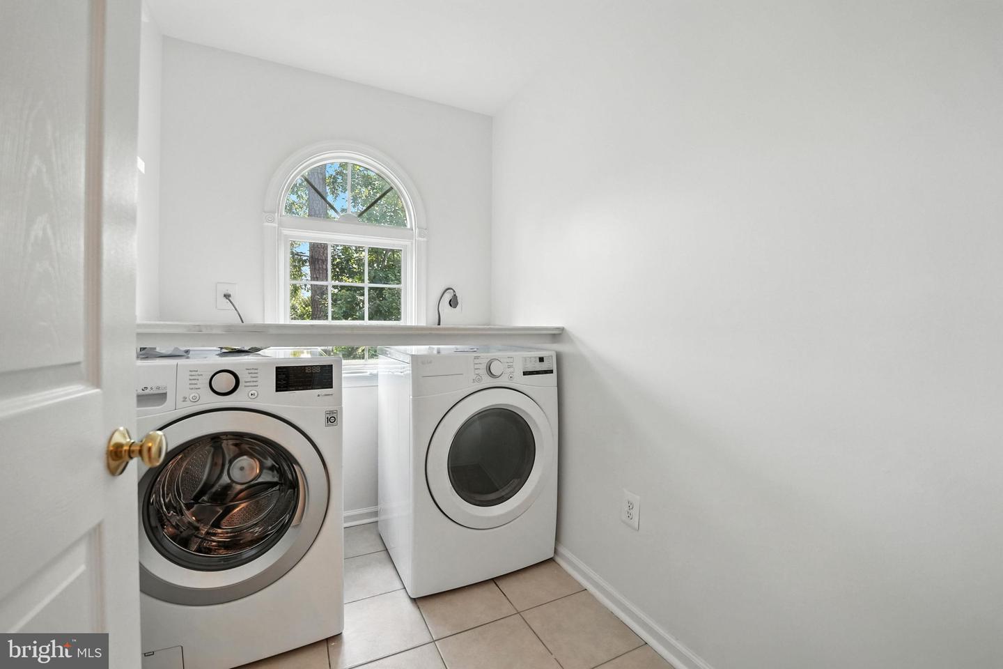 11505 VALOR BRIDGE CT, SPOTSYLVANIA, Virginia 22551, 5 Bedrooms Bedrooms, ,4 BathroomsBathrooms,Residential,For sale,11505 VALOR BRIDGE CT,VASP2035172 MLS # VASP2035172