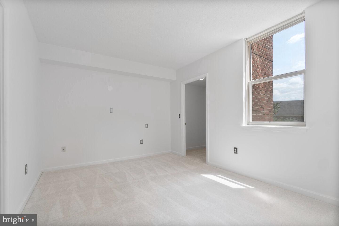 3830 9TH ST N #409E, ARLINGTON, Virginia 22203, 2 Bedrooms Bedrooms, ,2 BathroomsBathrooms,Residential,For sale,3830 9TH ST N #409E,VAAR2061708 MLS # VAAR2061708
