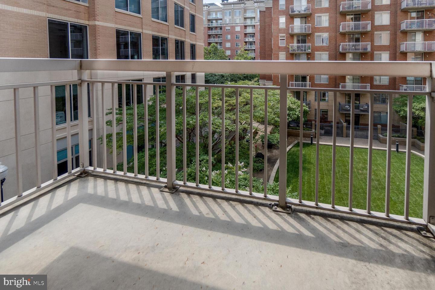3830 9TH ST N #409E, ARLINGTON, Virginia 22203, 2 Bedrooms Bedrooms, ,2 BathroomsBathrooms,Residential,For sale,3830 9TH ST N #409E,VAAR2061708 MLS # VAAR2061708