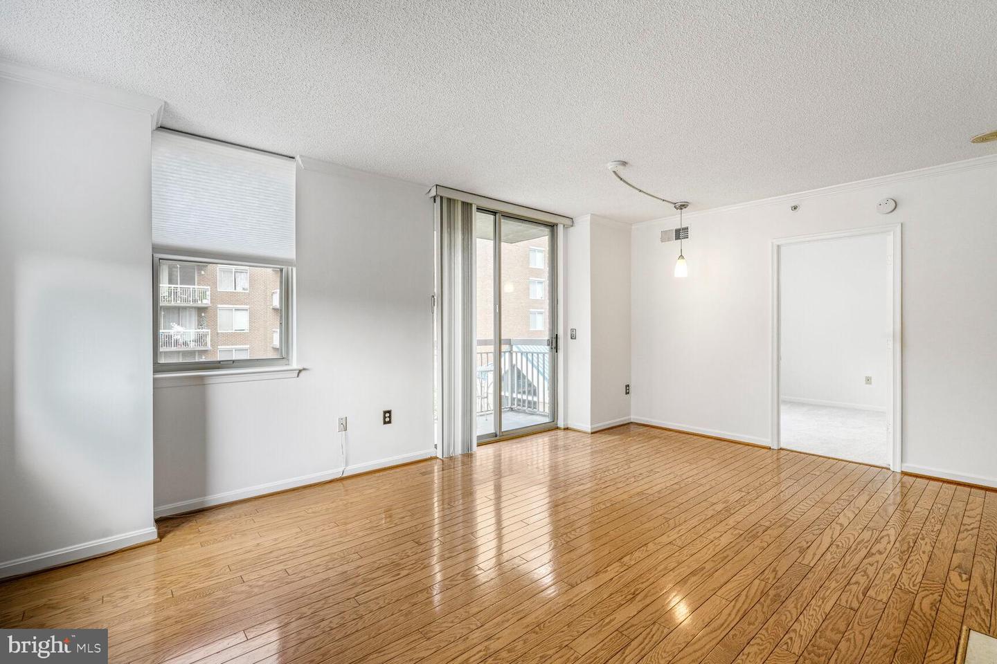 3830 9TH ST N #409E, ARLINGTON, Virginia 22203, 2 Bedrooms Bedrooms, ,2 BathroomsBathrooms,Residential,For sale,3830 9TH ST N #409E,VAAR2061708 MLS # VAAR2061708