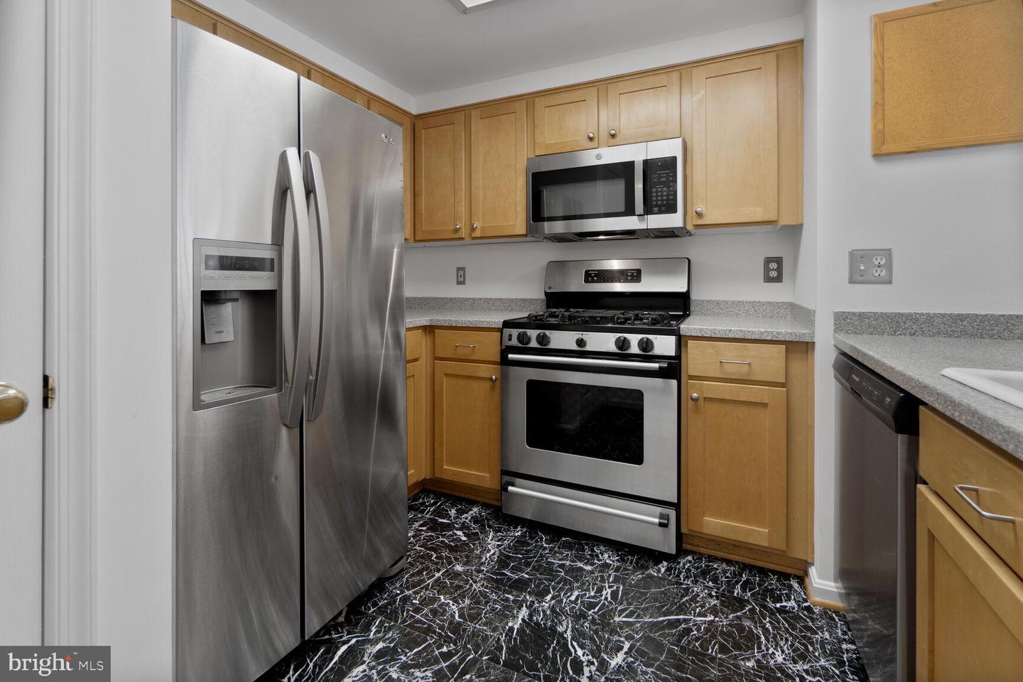 3830 9TH ST N #409E, ARLINGTON, Virginia 22203, 2 Bedrooms Bedrooms, ,2 BathroomsBathrooms,Residential,For sale,3830 9TH ST N #409E,VAAR2061708 MLS # VAAR2061708