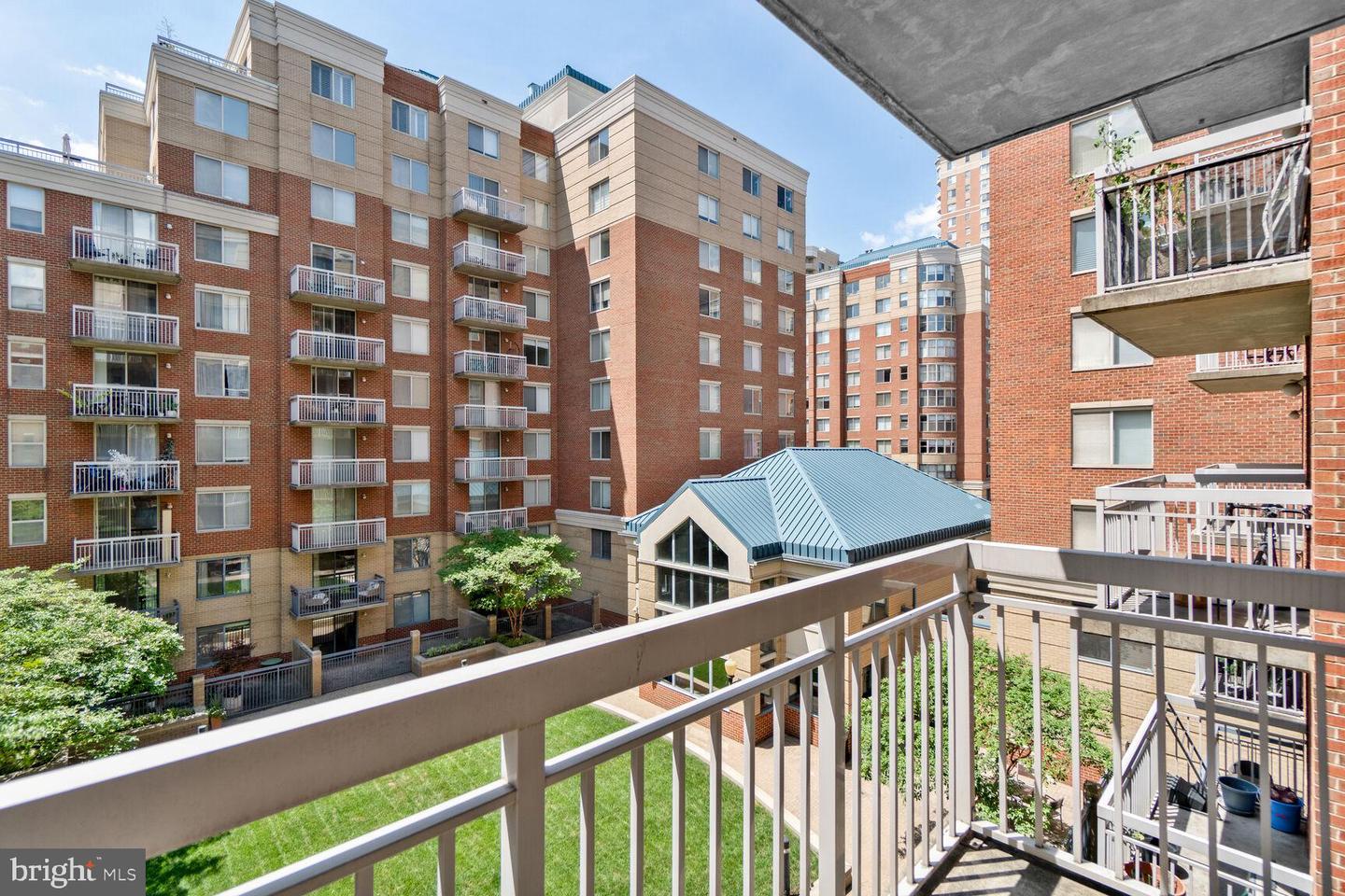3830 9TH ST N #409E, ARLINGTON, Virginia 22203, 2 Bedrooms Bedrooms, ,2 BathroomsBathrooms,Residential,For sale,3830 9TH ST N #409E,VAAR2061708 MLS # VAAR2061708