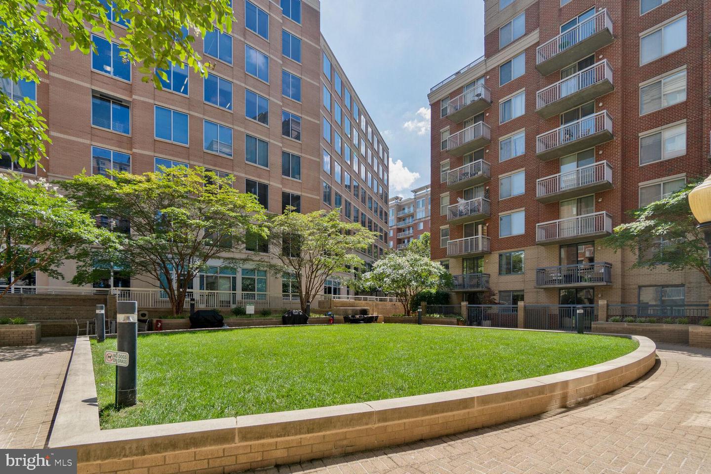 3830 9TH ST N #409E, ARLINGTON, Virginia 22203, 2 Bedrooms Bedrooms, ,2 BathroomsBathrooms,Residential,For sale,3830 9TH ST N #409E,VAAR2061708 MLS # VAAR2061708