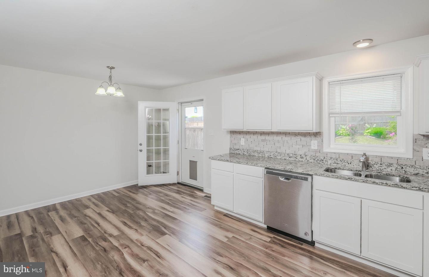 139 STEELE AVE, FRONT ROYAL, Virginia 22630, 3 Bedrooms Bedrooms, ,2 BathroomsBathrooms,Residential,For sale,139 STEELE AVE,VAWR2011868 MLS # VAWR2011868