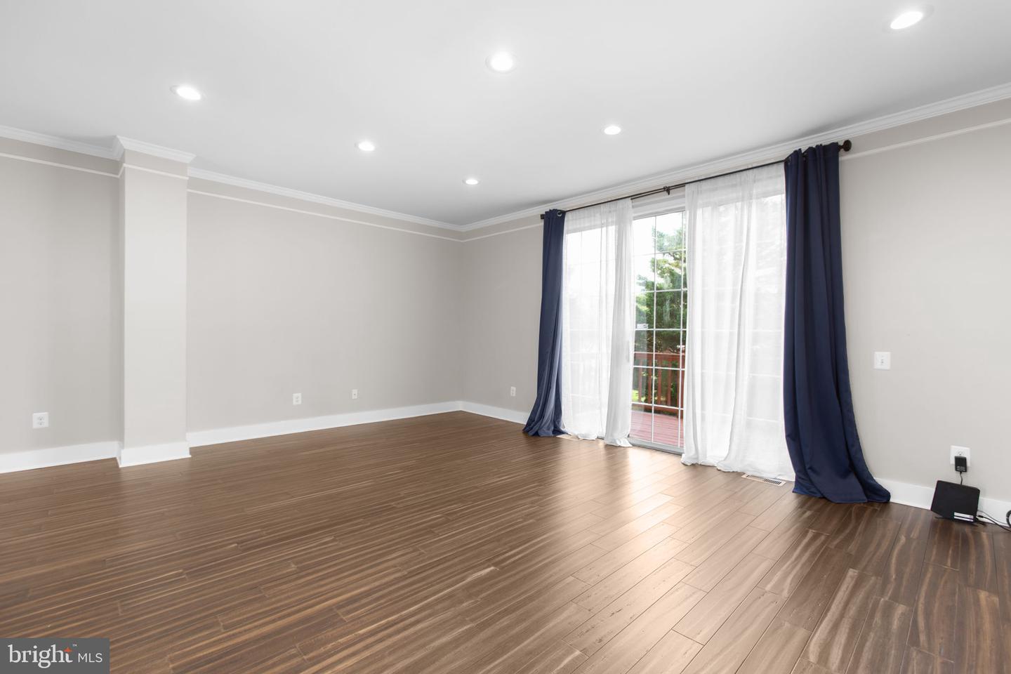 16828 MIRANDA LN, WOODBRIDGE, Virginia 22191, 3 Bedrooms Bedrooms, ,2 BathroomsBathrooms,Residential,For sale,16828 MIRANDA LN,VAPW2100560 MLS # VAPW2100560