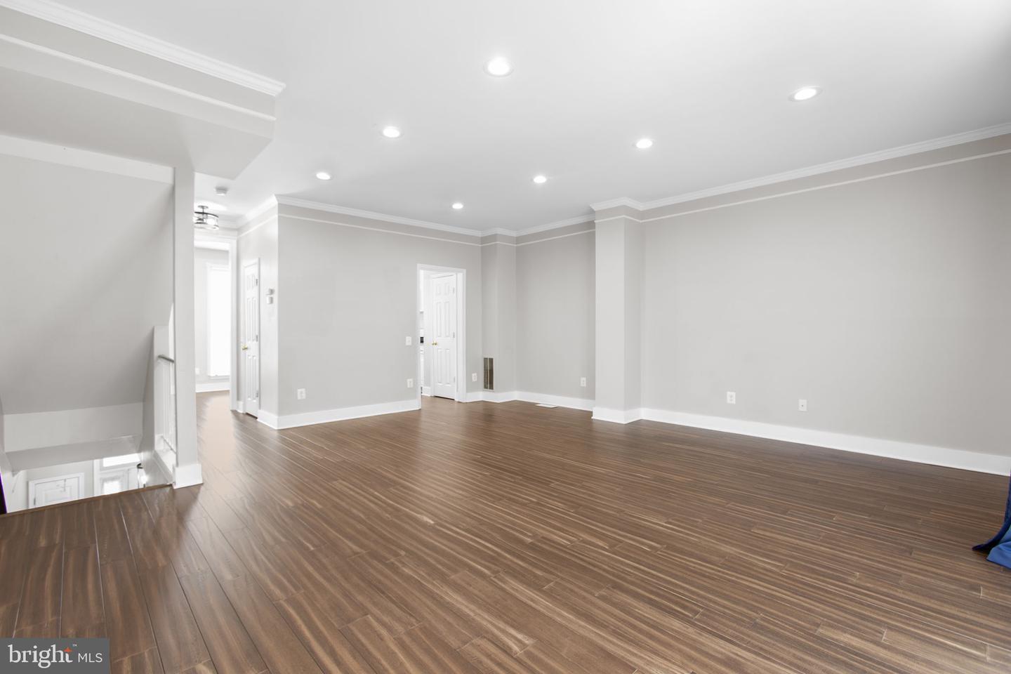 16828 MIRANDA LN, WOODBRIDGE, Virginia 22191, 3 Bedrooms Bedrooms, ,2 BathroomsBathrooms,Residential,For sale,16828 MIRANDA LN,VAPW2100560 MLS # VAPW2100560