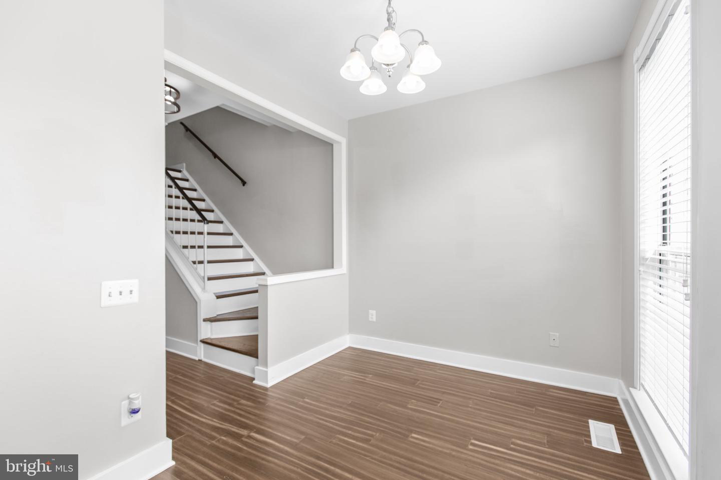16828 MIRANDA LN, WOODBRIDGE, Virginia 22191, 3 Bedrooms Bedrooms, ,2 BathroomsBathrooms,Residential,For sale,16828 MIRANDA LN,VAPW2100560 MLS # VAPW2100560
