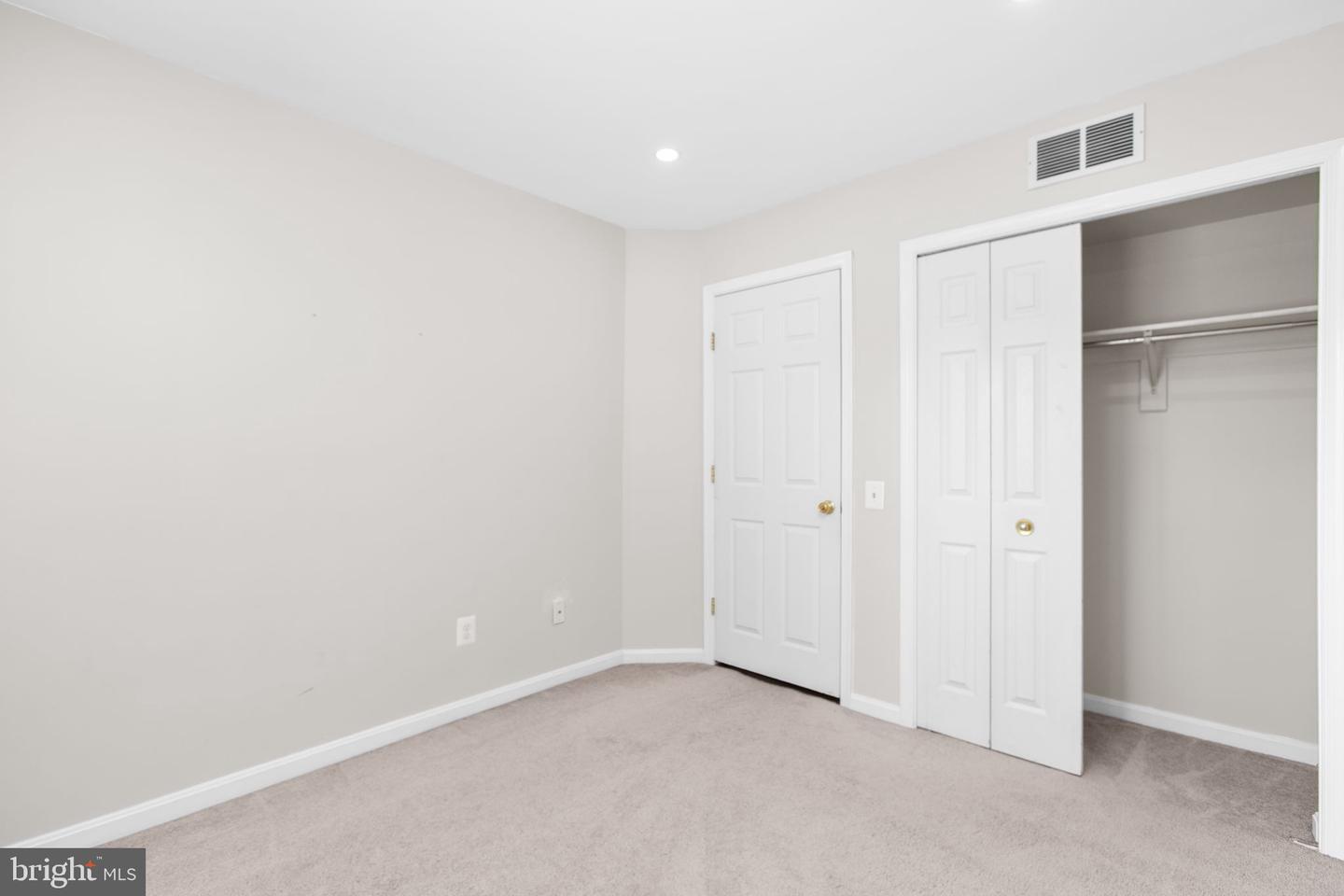 16828 MIRANDA LN, WOODBRIDGE, Virginia 22191, 3 Bedrooms Bedrooms, ,2 BathroomsBathrooms,Residential,For sale,16828 MIRANDA LN,VAPW2100560 MLS # VAPW2100560
