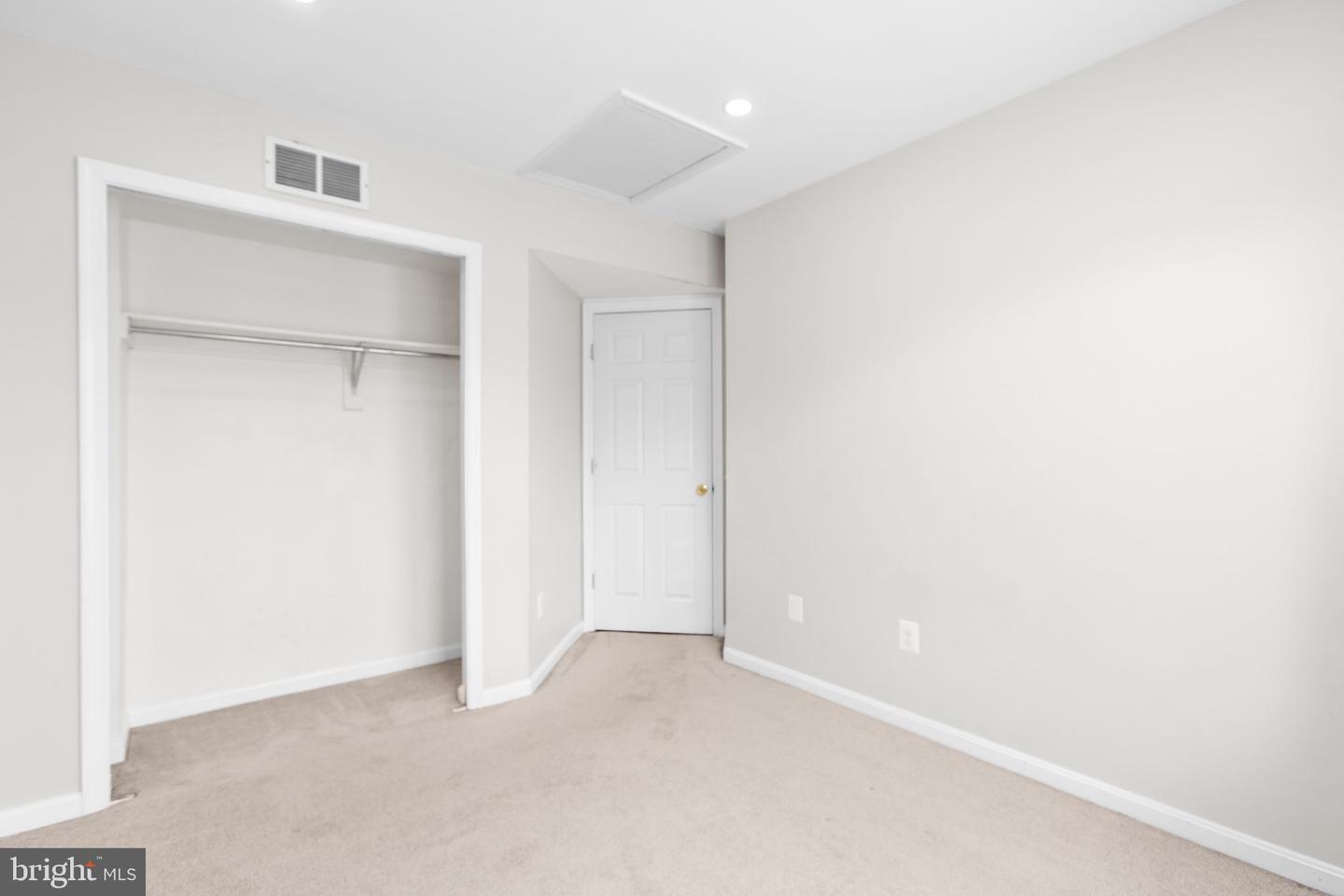 16828 MIRANDA LN, WOODBRIDGE, Virginia 22191, 3 Bedrooms Bedrooms, ,2 BathroomsBathrooms,Residential,For sale,16828 MIRANDA LN,VAPW2100560 MLS # VAPW2100560