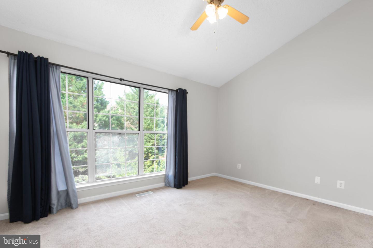 16828 MIRANDA LN, WOODBRIDGE, Virginia 22191, 3 Bedrooms Bedrooms, ,2 BathroomsBathrooms,Residential,For sale,16828 MIRANDA LN,VAPW2100560 MLS # VAPW2100560