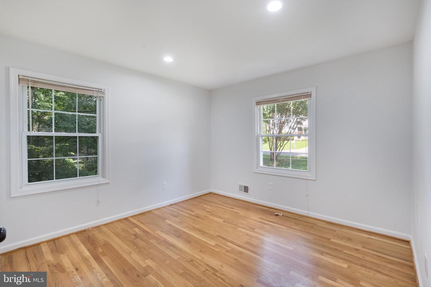 6410 WYNGATE DR, SPRINGFIELD, Virginia 22152, 6 Bedrooms Bedrooms, 15 Rooms Rooms,3 BathroomsBathrooms,Residential,For sale,6410 WYNGATE DR,VAFX2259122 MLS # VAFX2259122