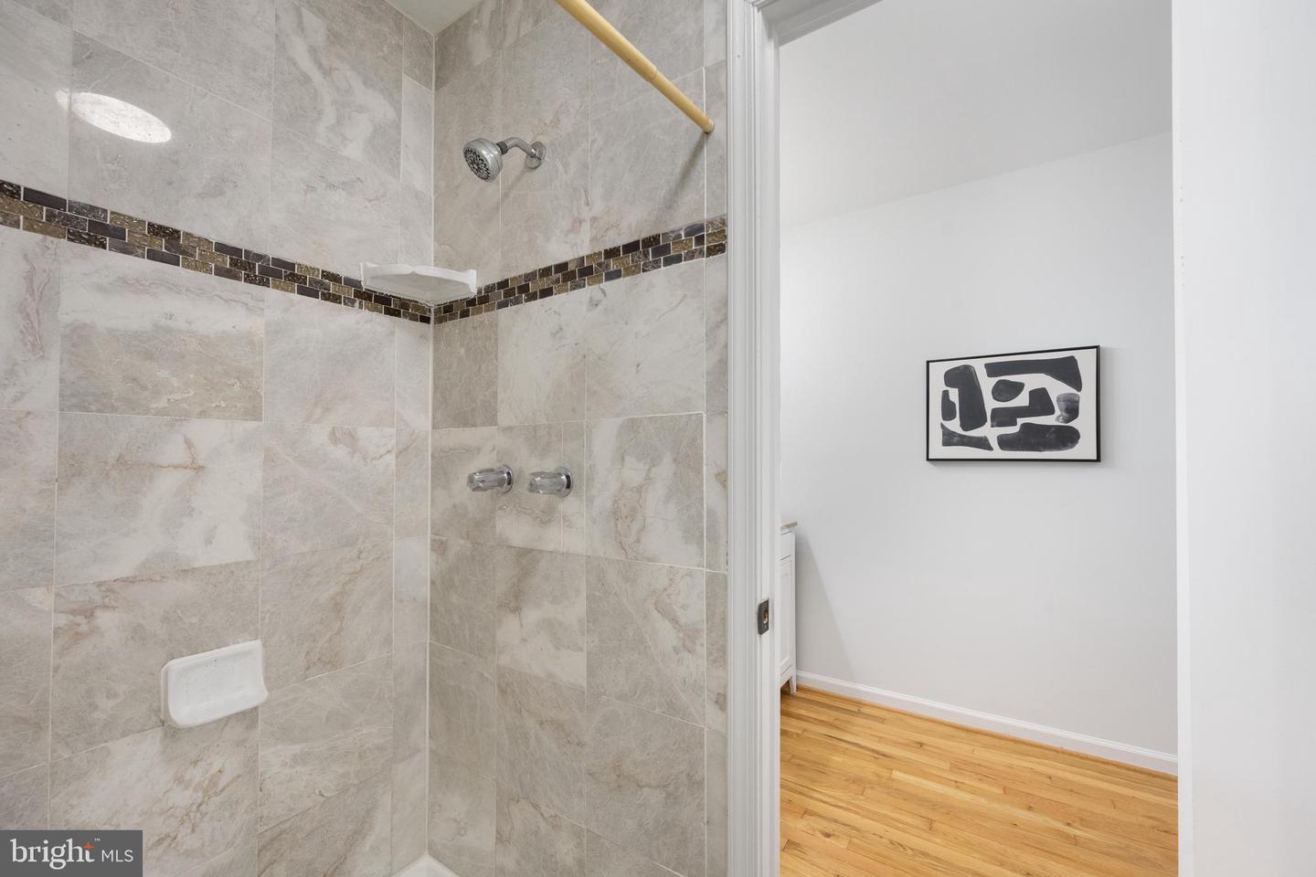 6410 WYNGATE DR, SPRINGFIELD, Virginia 22152, 6 Bedrooms Bedrooms, 15 Rooms Rooms,3 BathroomsBathrooms,Residential,For sale,6410 WYNGATE DR,VAFX2259122 MLS # VAFX2259122