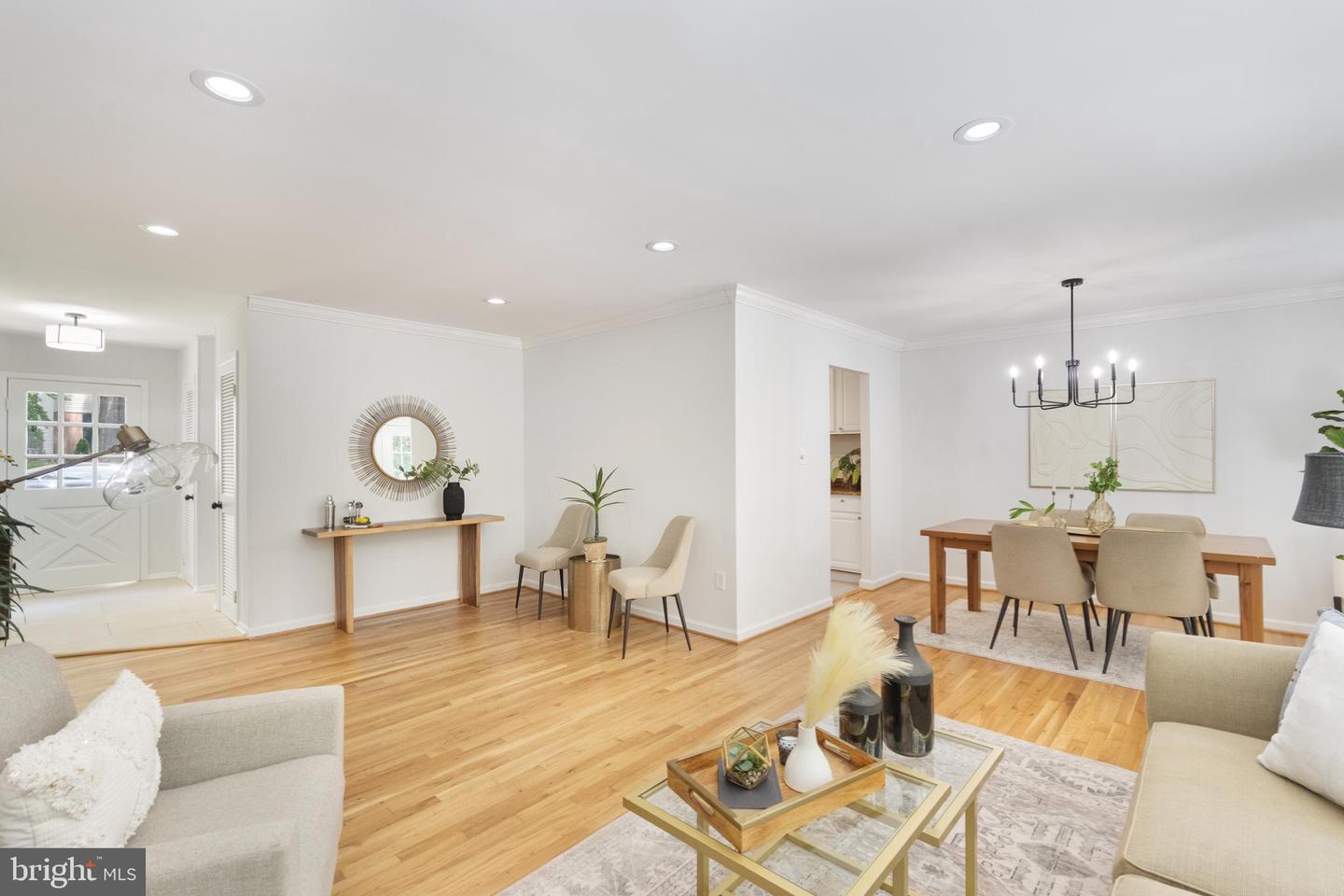 6410 WYNGATE DR, SPRINGFIELD, Virginia 22152, 6 Bedrooms Bedrooms, 15 Rooms Rooms,3 BathroomsBathrooms,Residential,For sale,6410 WYNGATE DR,VAFX2259122 MLS # VAFX2259122