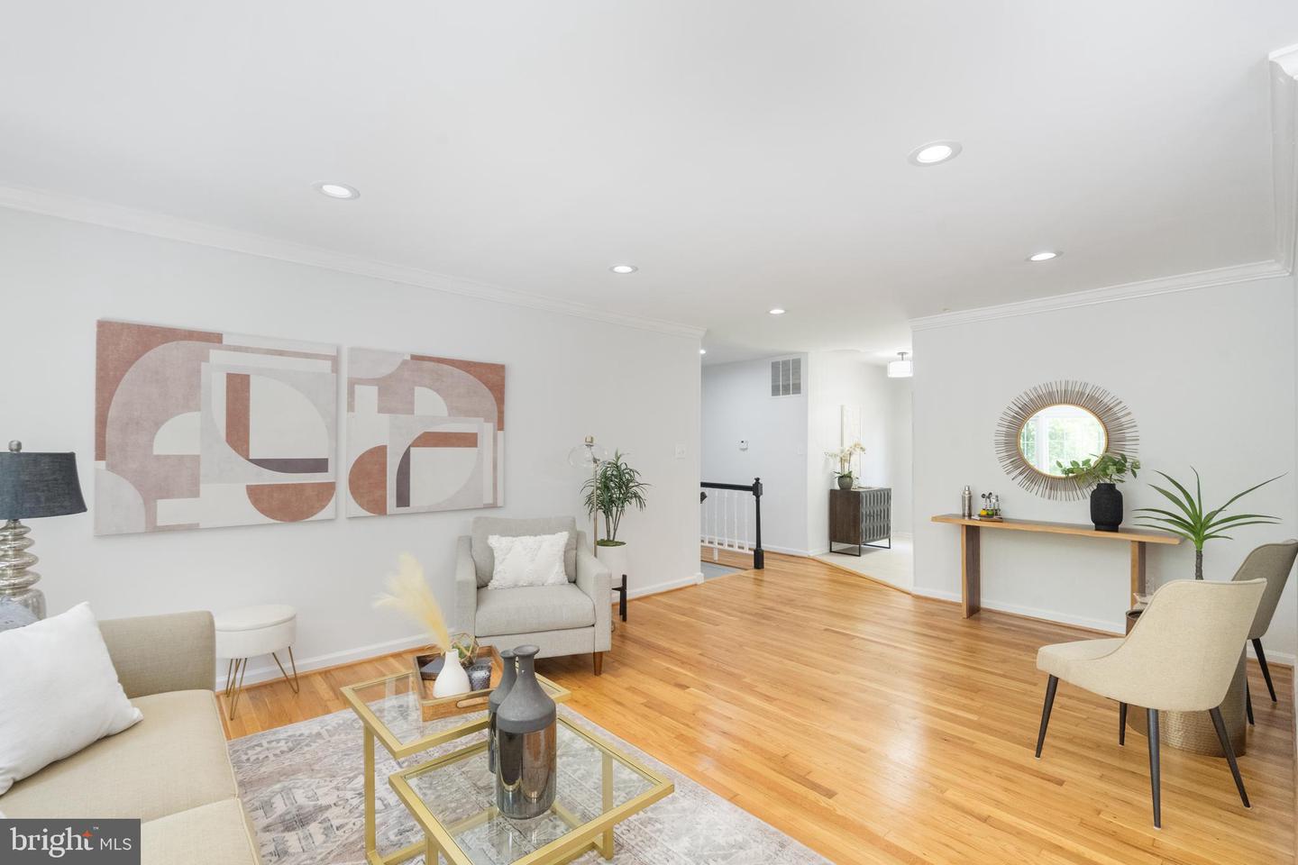 6410 WYNGATE DR, SPRINGFIELD, Virginia 22152, 6 Bedrooms Bedrooms, 15 Rooms Rooms,3 BathroomsBathrooms,Residential,For sale,6410 WYNGATE DR,VAFX2259122 MLS # VAFX2259122