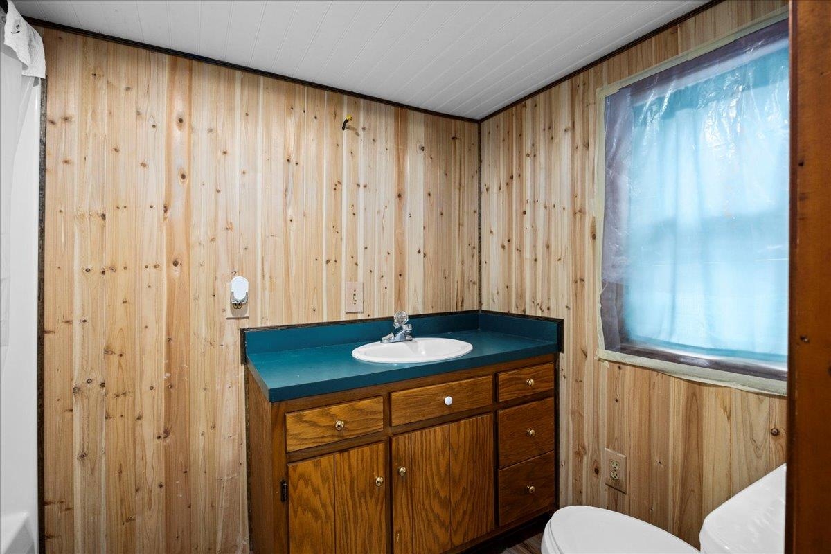 33 OLD GOOSE CREEK RD, STAUNTON, Virginia 24401, 2 Bedrooms Bedrooms, ,1 BathroomBathrooms,Residential,33 OLD GOOSE CREEK RD,667489 MLS # 667489