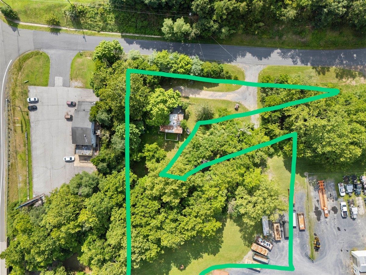 33 OLD GOOSE CREEK RD, STAUNTON, Virginia 24401, 2 Bedrooms Bedrooms, ,1 BathroomBathrooms,Residential,33 OLD GOOSE CREEK RD,667489 MLS # 667489