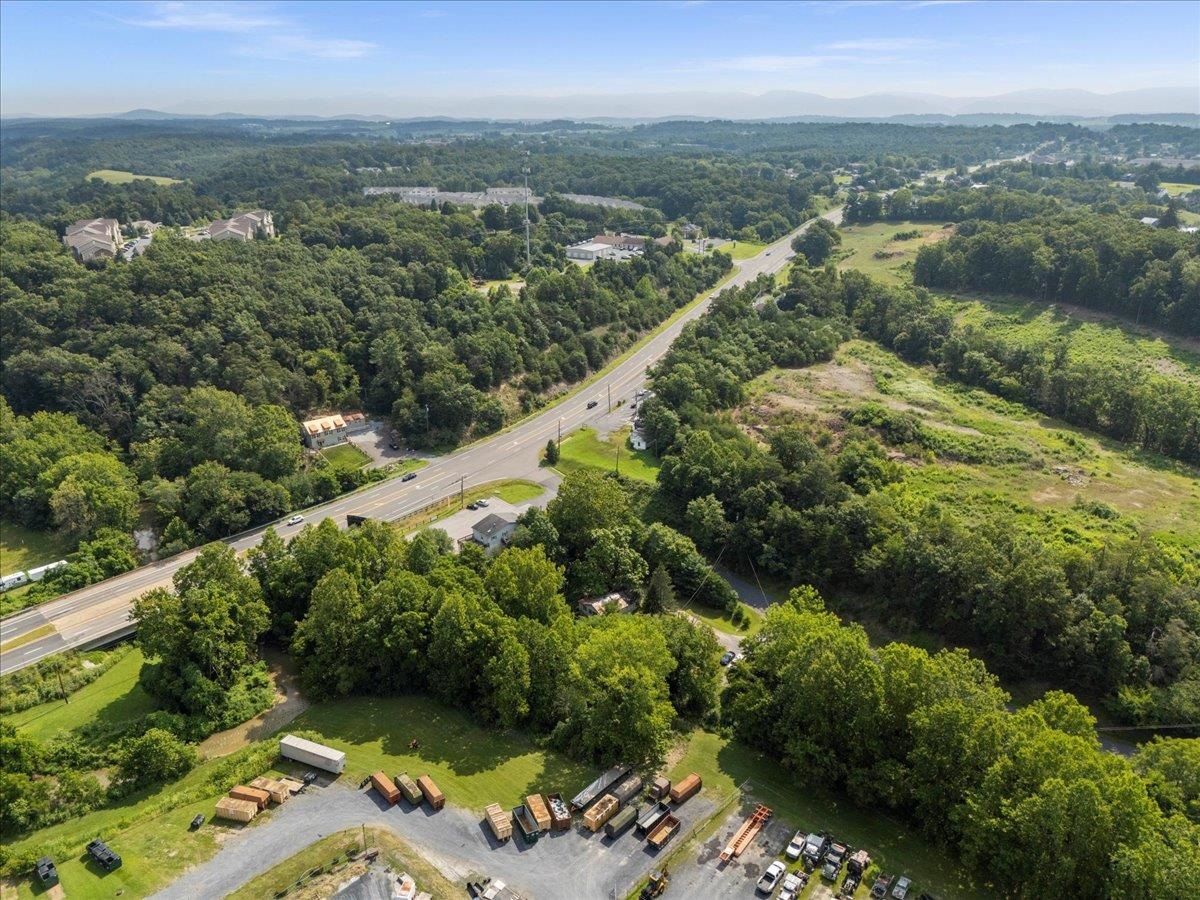 33 OLD GOOSE CREEK RD, STAUNTON, Virginia 24401, 2 Bedrooms Bedrooms, ,1 BathroomBathrooms,Residential,33 OLD GOOSE CREEK RD,667489 MLS # 667489