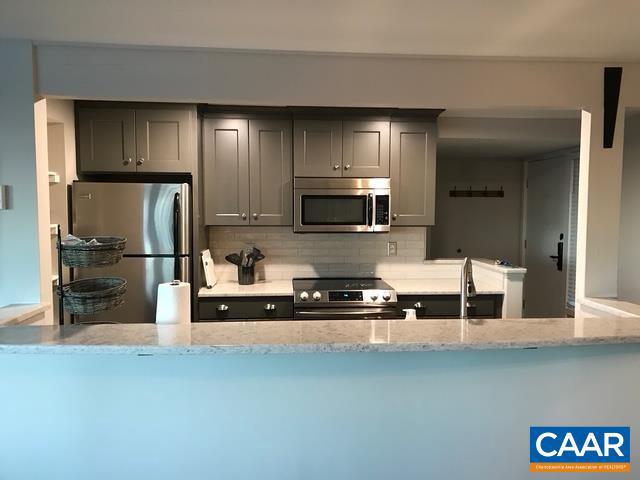2132 FAIRWAY WOODS, ROSELAND, Virginia 22967, 2 Bedrooms Bedrooms, ,2 BathroomsBathrooms,Residential,For sale,2132 FAIRWAY WOODS,667406 MLS # 667406