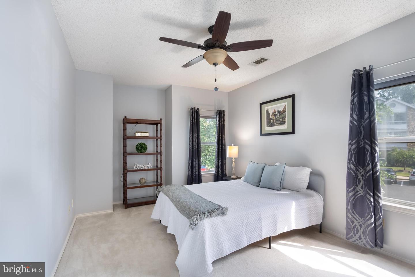 13081 AUTUMN WOODS WAY #203, FAIRFAX, Virginia 22033, 2 Bedrooms Bedrooms, ,2 BathroomsBathrooms,Residential,For sale,13081 AUTUMN WOODS WAY #203,VAFX2259118 MLS # VAFX2259118
