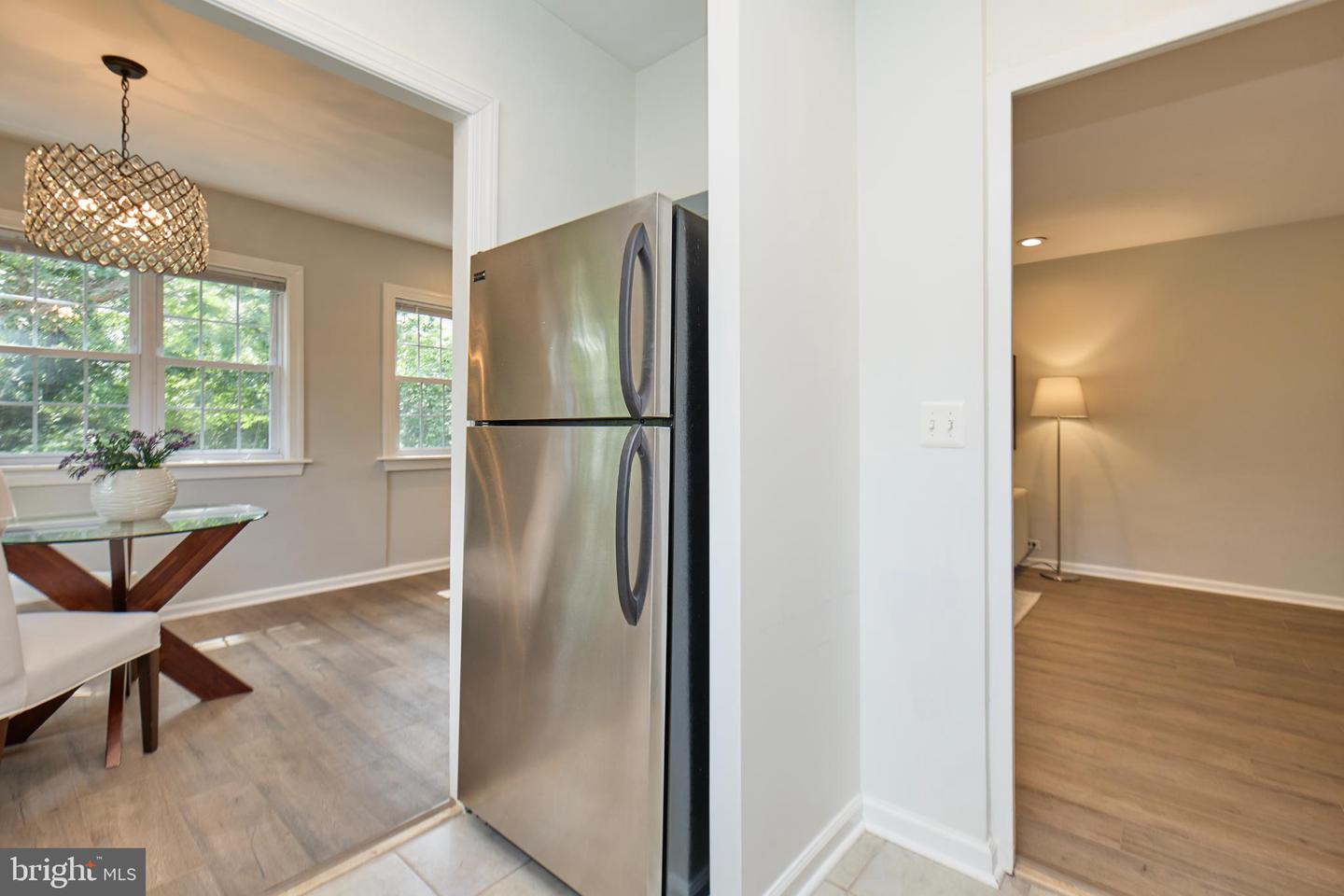 3111 VALLEY DR, ALEXANDRIA, Virginia 22302, 1 Bedroom Bedrooms, 5 Rooms Rooms,1 BathroomBathrooms,Residential,For sale,3111 VALLEY DR,VAAX2048174 MLS # VAAX2048174
