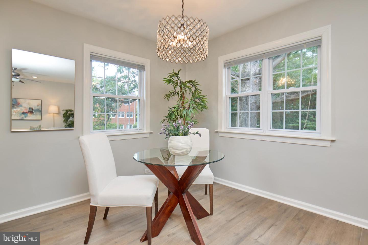 3111 VALLEY DR, ALEXANDRIA, Virginia 22302, 1 Bedroom Bedrooms, 5 Rooms Rooms,1 BathroomBathrooms,Residential,For sale,3111 VALLEY DR,VAAX2048174 MLS # VAAX2048174