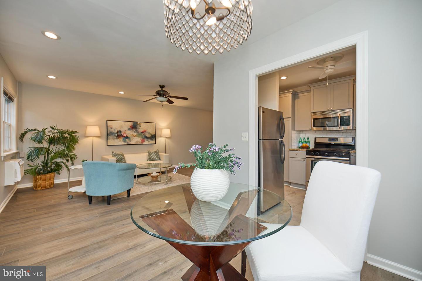 3111 VALLEY DR, ALEXANDRIA, Virginia 22302, 1 Bedroom Bedrooms, 5 Rooms Rooms,1 BathroomBathrooms,Residential,For sale,3111 VALLEY DR,VAAX2048174 MLS # VAAX2048174
