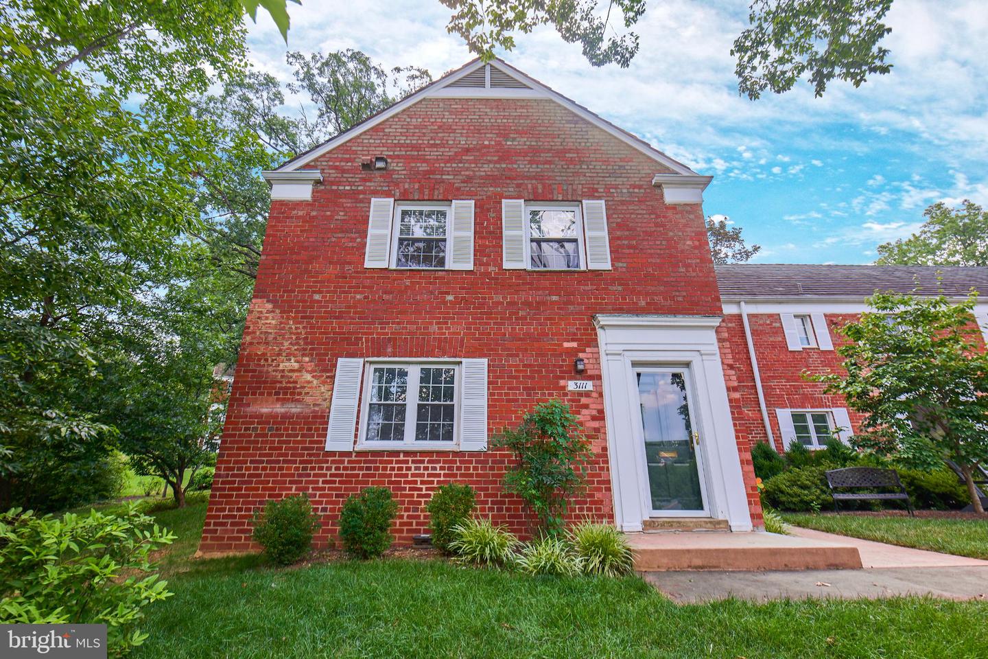 3111 VALLEY DR, ALEXANDRIA, Virginia 22302, 1 Bedroom Bedrooms, 5 Rooms Rooms,1 BathroomBathrooms,Residential,For sale,3111 VALLEY DR,VAAX2048174 MLS # VAAX2048174