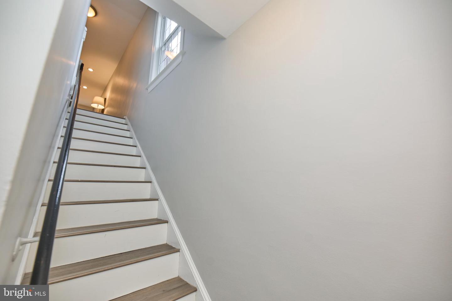 3111 VALLEY DR, ALEXANDRIA, Virginia 22302, 1 Bedroom Bedrooms, 5 Rooms Rooms,1 BathroomBathrooms,Residential,For sale,3111 VALLEY DR,VAAX2048174 MLS # VAAX2048174