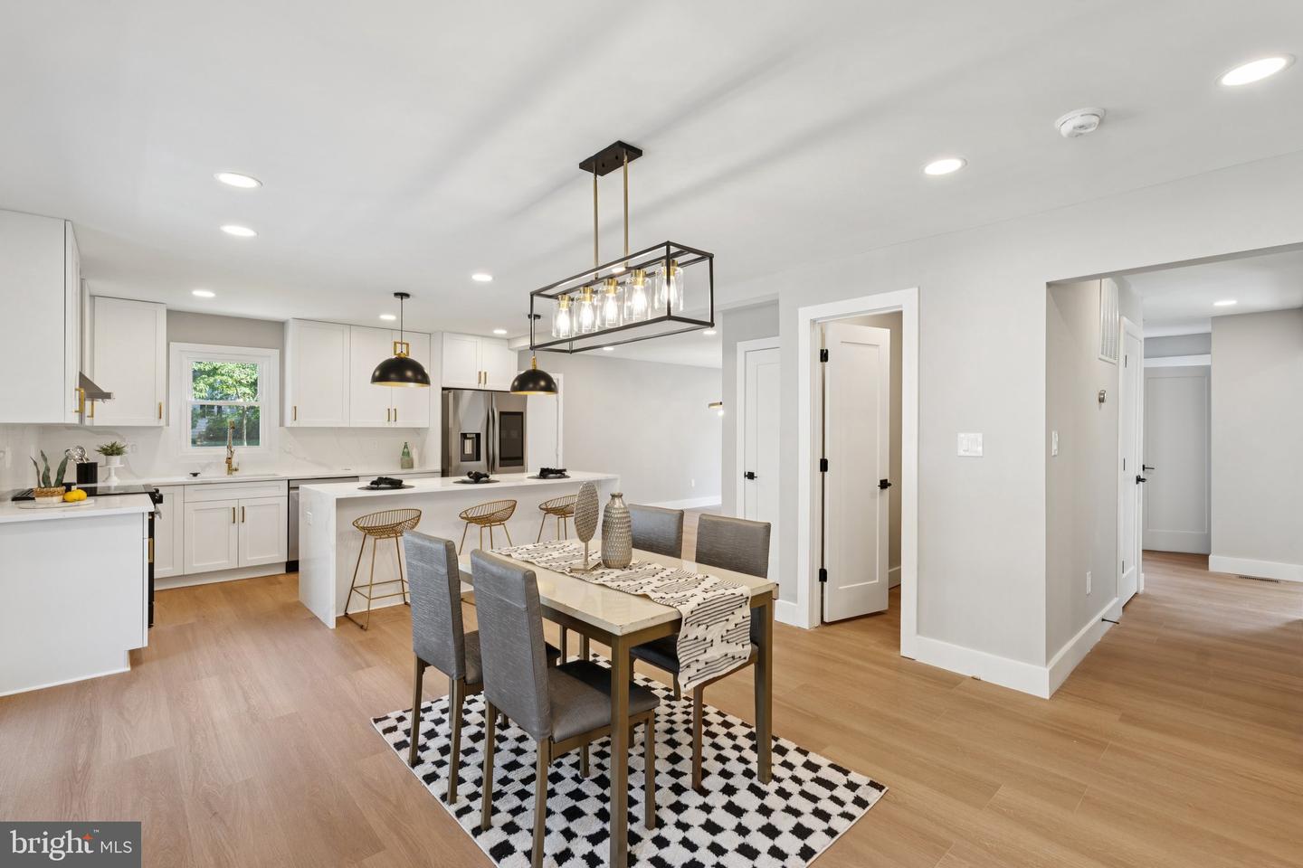 3118 MILLER HEIGHTS RD, OAKTON, Virginia 22124, 5 Bedrooms Bedrooms, ,4 BathroomsBathrooms,Residential,For sale,3118 MILLER HEIGHTS RD,VAFX2259184 MLS # VAFX2259184