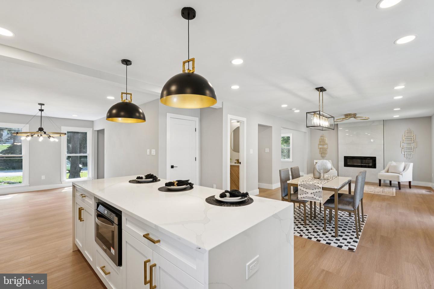3118 MILLER HEIGHTS RD, OAKTON, Virginia 22124, 5 Bedrooms Bedrooms, ,4 BathroomsBathrooms,Residential,For sale,3118 MILLER HEIGHTS RD,VAFX2259184 MLS # VAFX2259184
