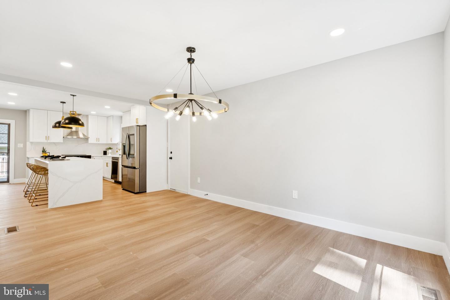 3118 MILLER HEIGHTS RD, OAKTON, Virginia 22124, 5 Bedrooms Bedrooms, ,4 BathroomsBathrooms,Residential,For sale,3118 MILLER HEIGHTS RD,VAFX2259184 MLS # VAFX2259184