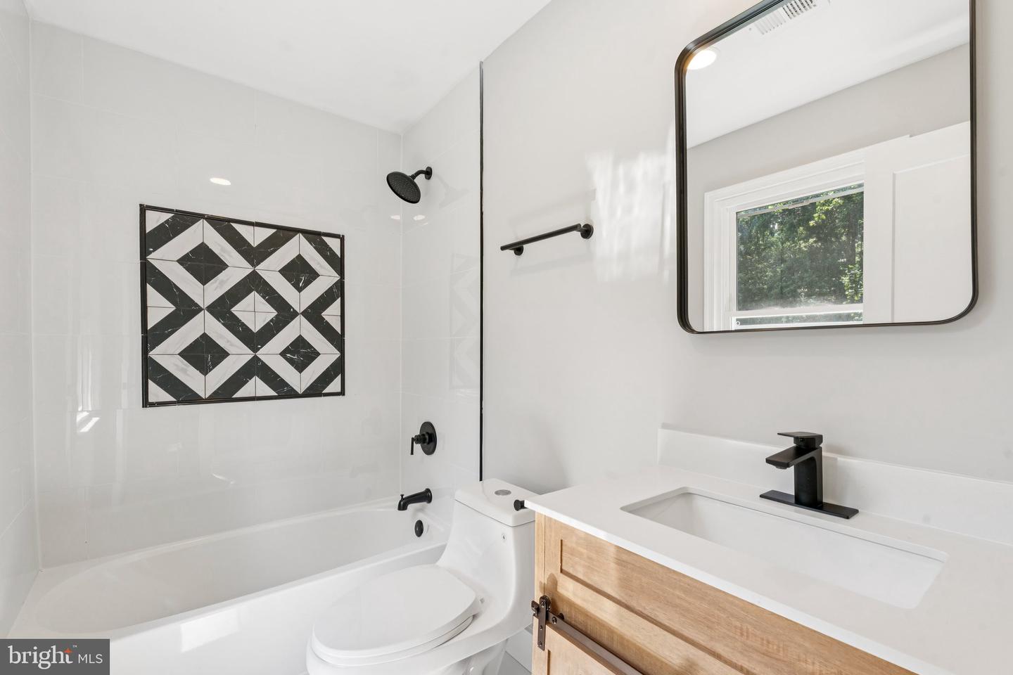 3118 MILLER HEIGHTS RD, OAKTON, Virginia 22124, 5 Bedrooms Bedrooms, ,4 BathroomsBathrooms,Residential,For sale,3118 MILLER HEIGHTS RD,VAFX2259184 MLS # VAFX2259184