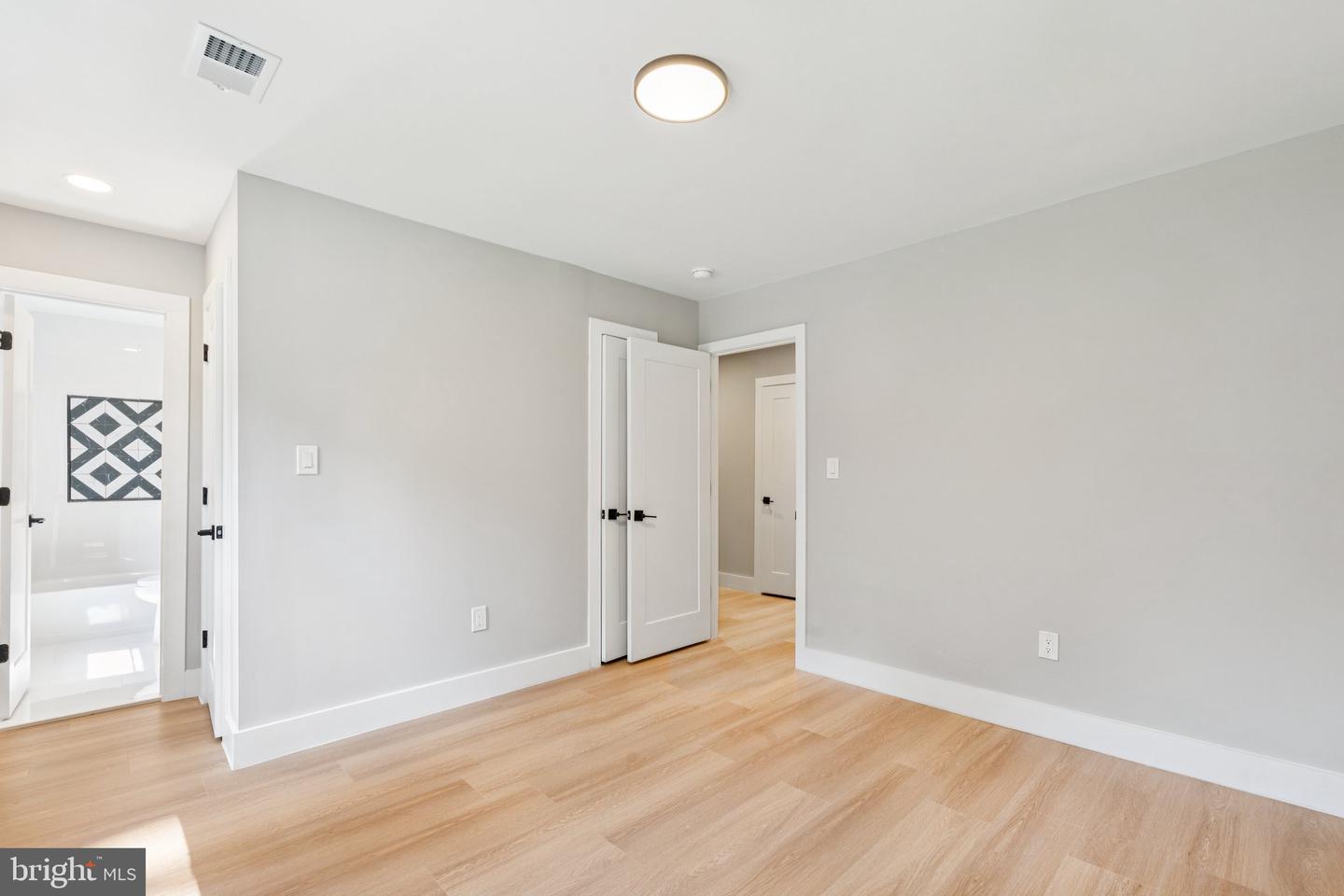 3118 MILLER HEIGHTS RD, OAKTON, Virginia 22124, 5 Bedrooms Bedrooms, ,4 BathroomsBathrooms,Residential,For sale,3118 MILLER HEIGHTS RD,VAFX2259184 MLS # VAFX2259184