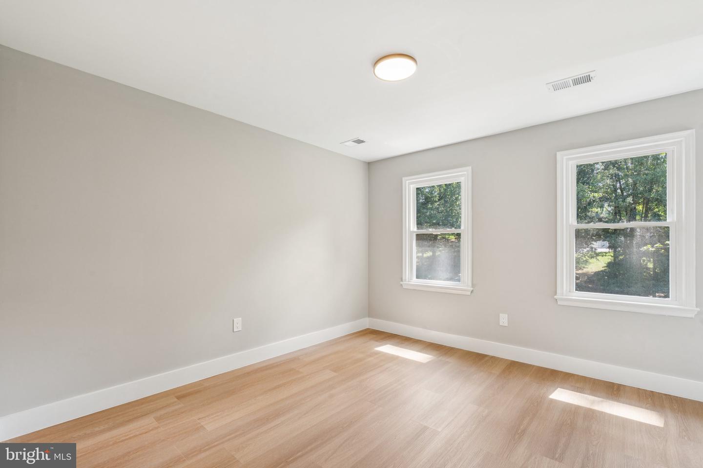3118 MILLER HEIGHTS RD, OAKTON, Virginia 22124, 5 Bedrooms Bedrooms, ,4 BathroomsBathrooms,Residential,For sale,3118 MILLER HEIGHTS RD,VAFX2259184 MLS # VAFX2259184