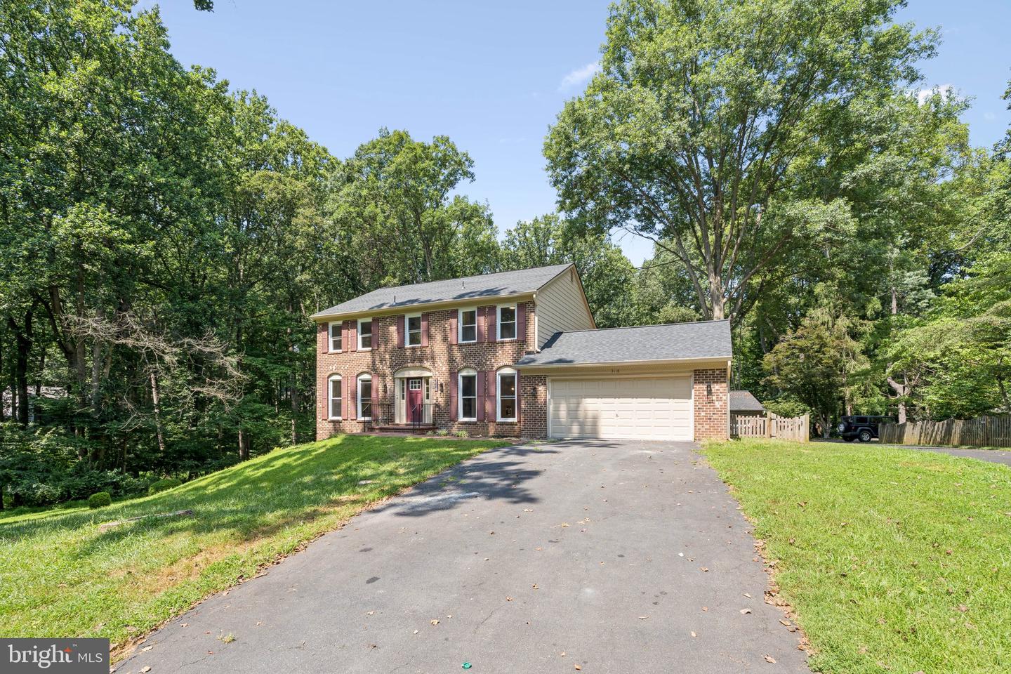 3118 MILLER HEIGHTS RD, OAKTON, Virginia 22124, 5 Bedrooms Bedrooms, ,4 BathroomsBathrooms,Residential,For sale,3118 MILLER HEIGHTS RD,VAFX2259184 MLS # VAFX2259184