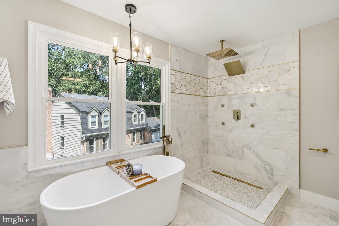 3118 MILLER HEIGHTS RD, OAKTON, Virginia 22124, 5 Bedrooms Bedrooms, ,4 BathroomsBathrooms,Residential,For sale,3118 MILLER HEIGHTS RD,VAFX2259184 MLS # VAFX2259184