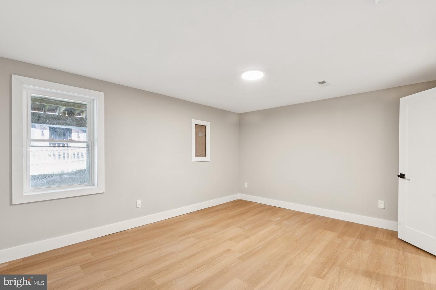 3118 MILLER HEIGHTS RD, OAKTON, Virginia 22124, 5 Bedrooms Bedrooms, ,4 BathroomsBathrooms,Residential,For sale,3118 MILLER HEIGHTS RD,VAFX2259184 MLS # VAFX2259184
