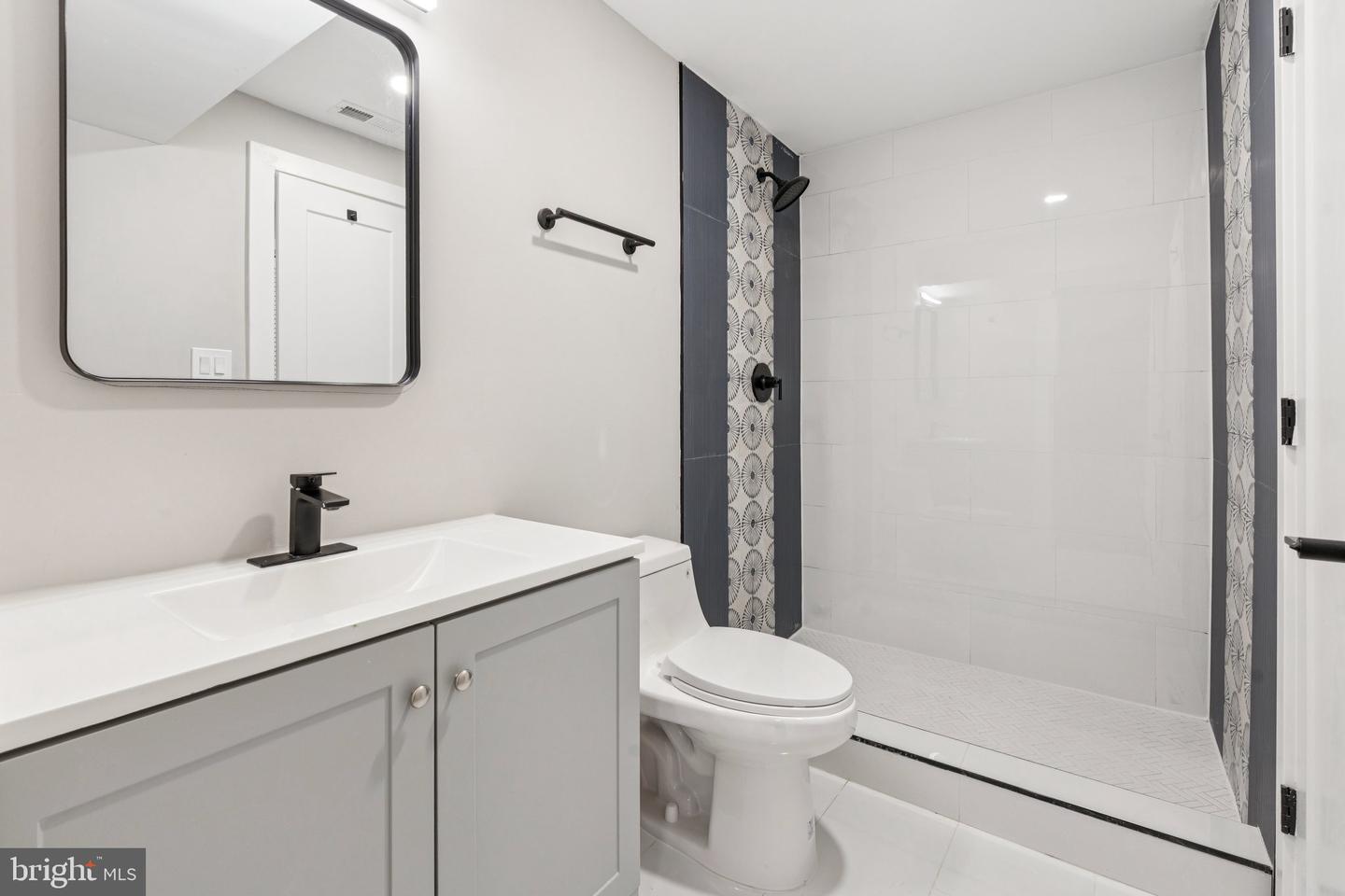 3118 MILLER HEIGHTS RD, OAKTON, Virginia 22124, 5 Bedrooms Bedrooms, ,4 BathroomsBathrooms,Residential,For sale,3118 MILLER HEIGHTS RD,VAFX2259184 MLS # VAFX2259184