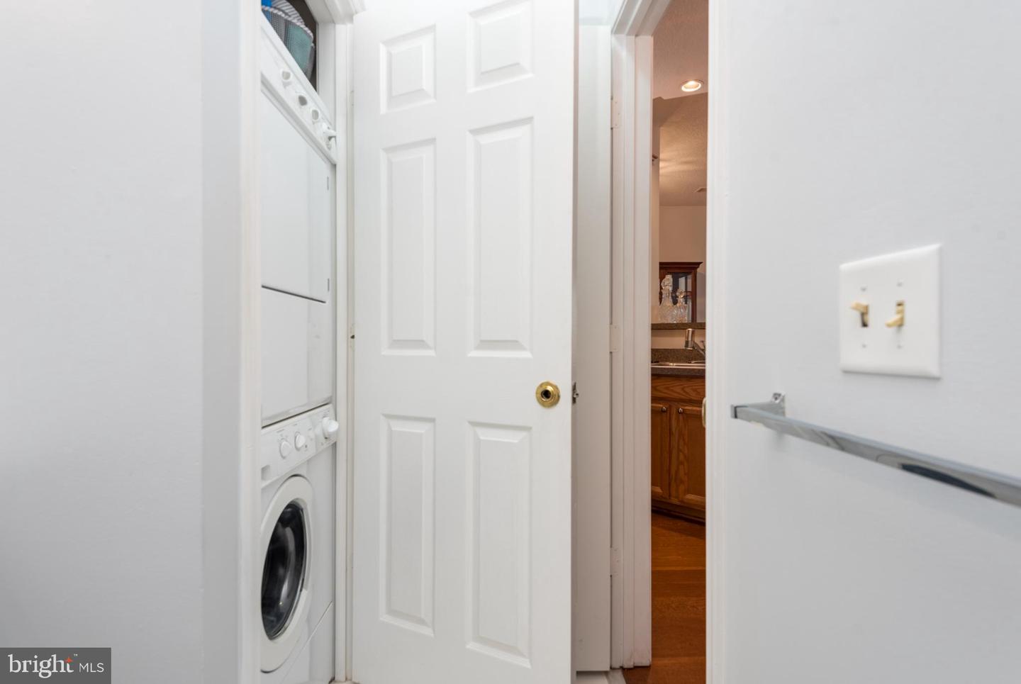 6011 ROSEBUD LN #101, CENTREVILLE, Virginia 20121, 1 Bedroom Bedrooms, ,1 BathroomBathrooms,Residential,For sale,6011 ROSEBUD LN #101,VAFX2259188 MLS # VAFX2259188