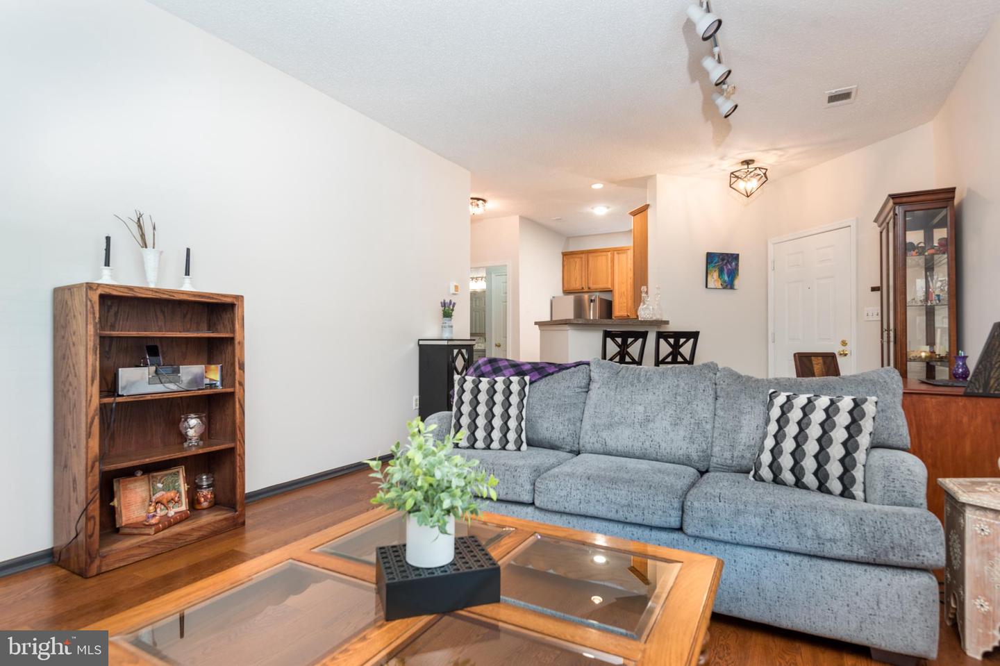 6011 ROSEBUD LN #101, CENTREVILLE, Virginia 20121, 1 Bedroom Bedrooms, ,1 BathroomBathrooms,Residential,For sale,6011 ROSEBUD LN #101,VAFX2259188 MLS # VAFX2259188
