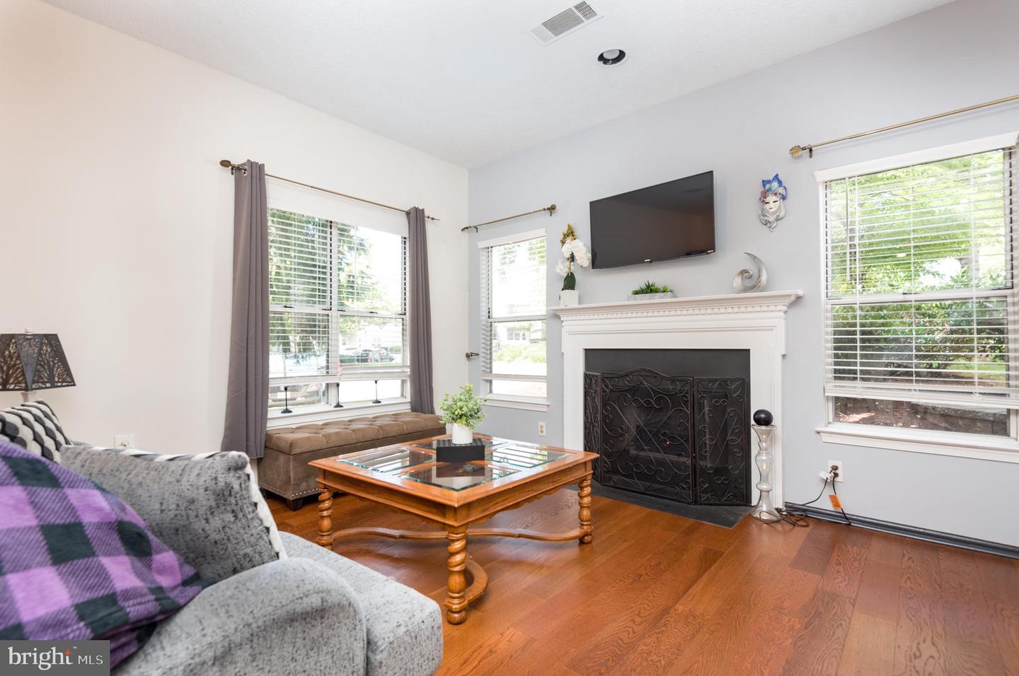 6011 ROSEBUD LN #101, CENTREVILLE, Virginia 20121, 1 Bedroom Bedrooms, ,1 BathroomBathrooms,Residential,For sale,6011 ROSEBUD LN #101,VAFX2259188 MLS # VAFX2259188