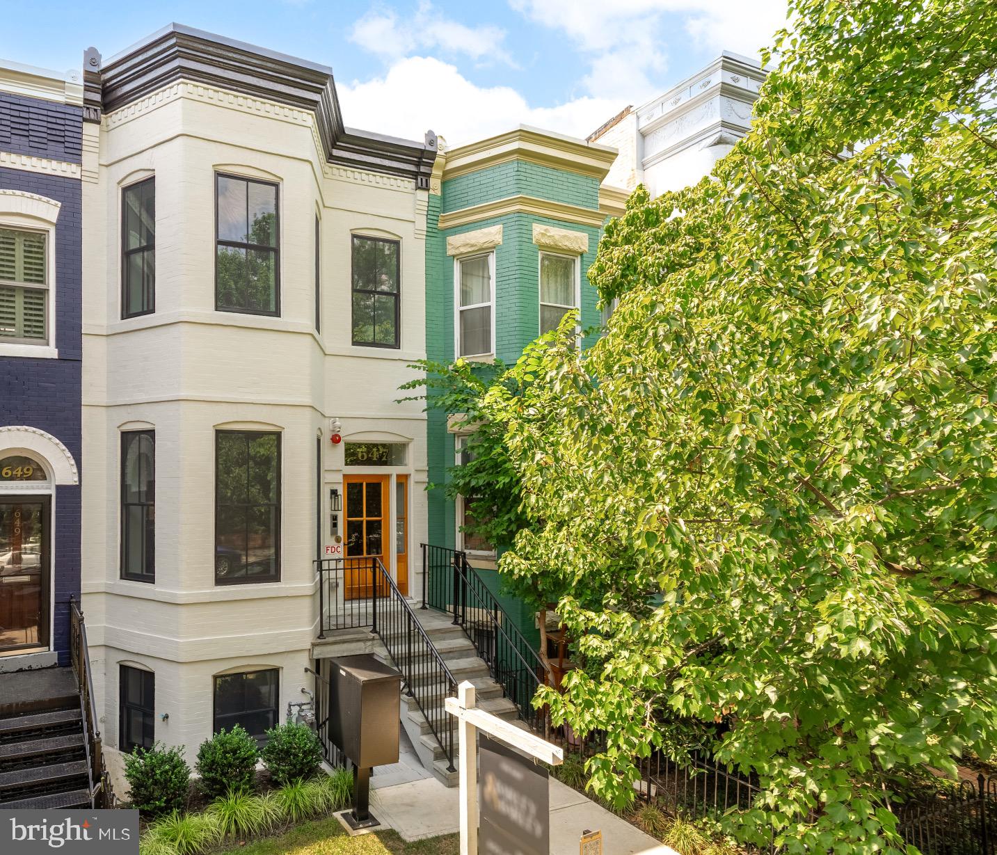 647 G ST SE #2, WASHINGTON, District Of Columbia 20003, 2 Bedrooms Bedrooms, ,2 BathroomsBathrooms,Residential,For sale,647 G ST SE #2,DCDC2213500 MLS # DCDC2213500