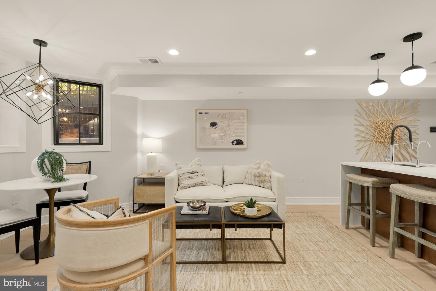 647 G ST SE #2, WASHINGTON, District Of Columbia 20003, 2 Bedrooms Bedrooms, ,2 BathroomsBathrooms,Residential,For sale,647 G ST SE #2,DCDC2213500 MLS # DCDC2213500