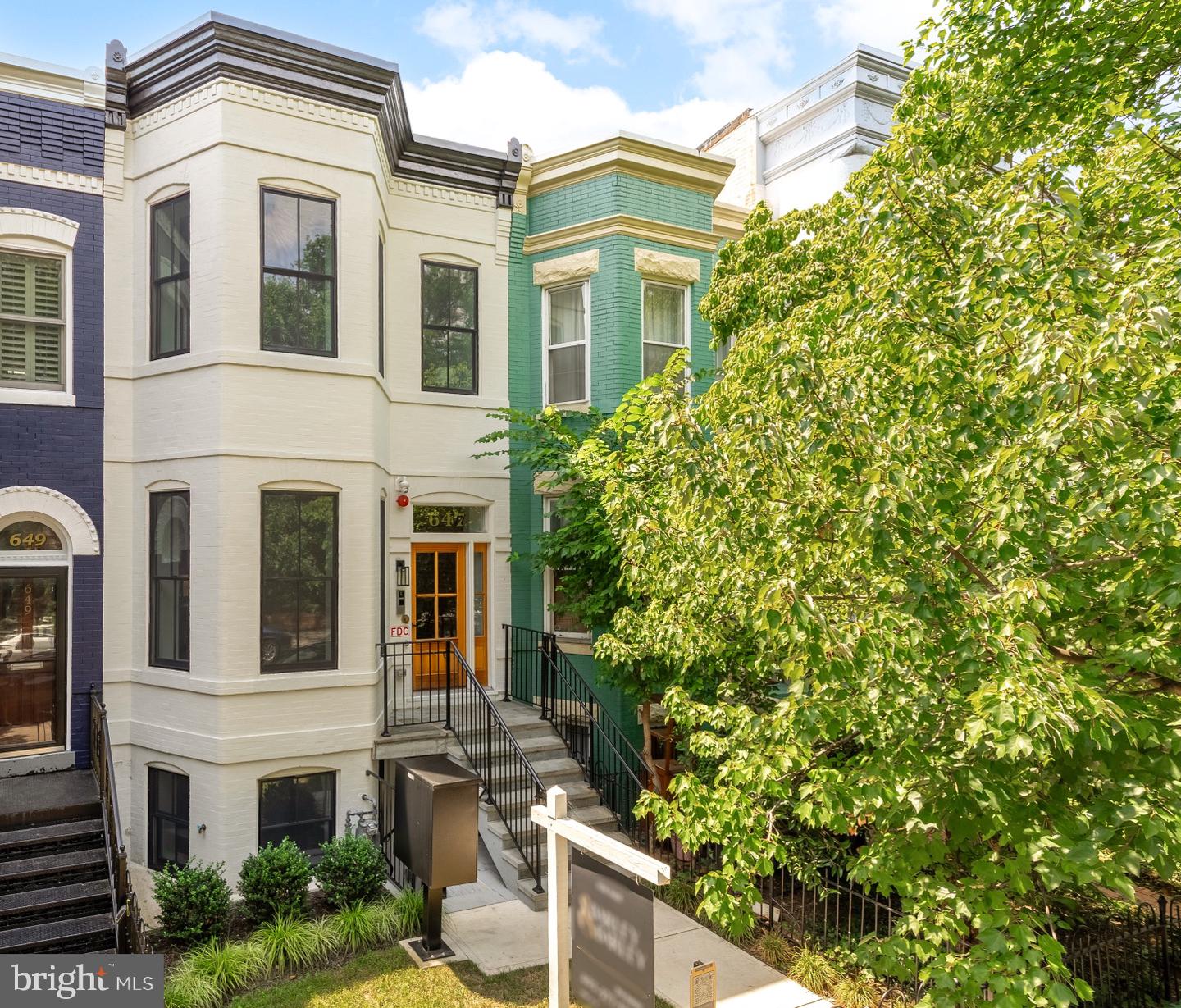 647 G ST SE #1, WASHINGTON, District Of Columbia 20003, 2 Bedrooms Bedrooms, ,2 BathroomsBathrooms,Residential,For sale,647 G ST SE #1,DCDC2213502 MLS # DCDC2213502