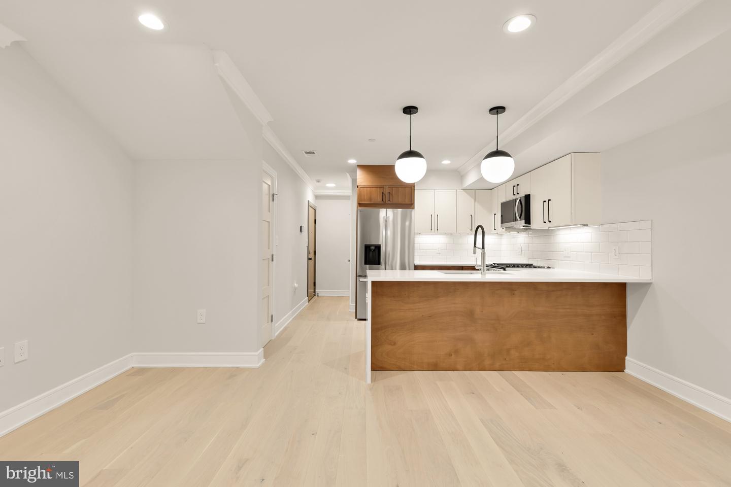 647 G ST SE #1, WASHINGTON, District Of Columbia 20003, 2 Bedrooms Bedrooms, ,2 BathroomsBathrooms,Residential,For sale,647 G ST SE #1,DCDC2213502 MLS # DCDC2213502