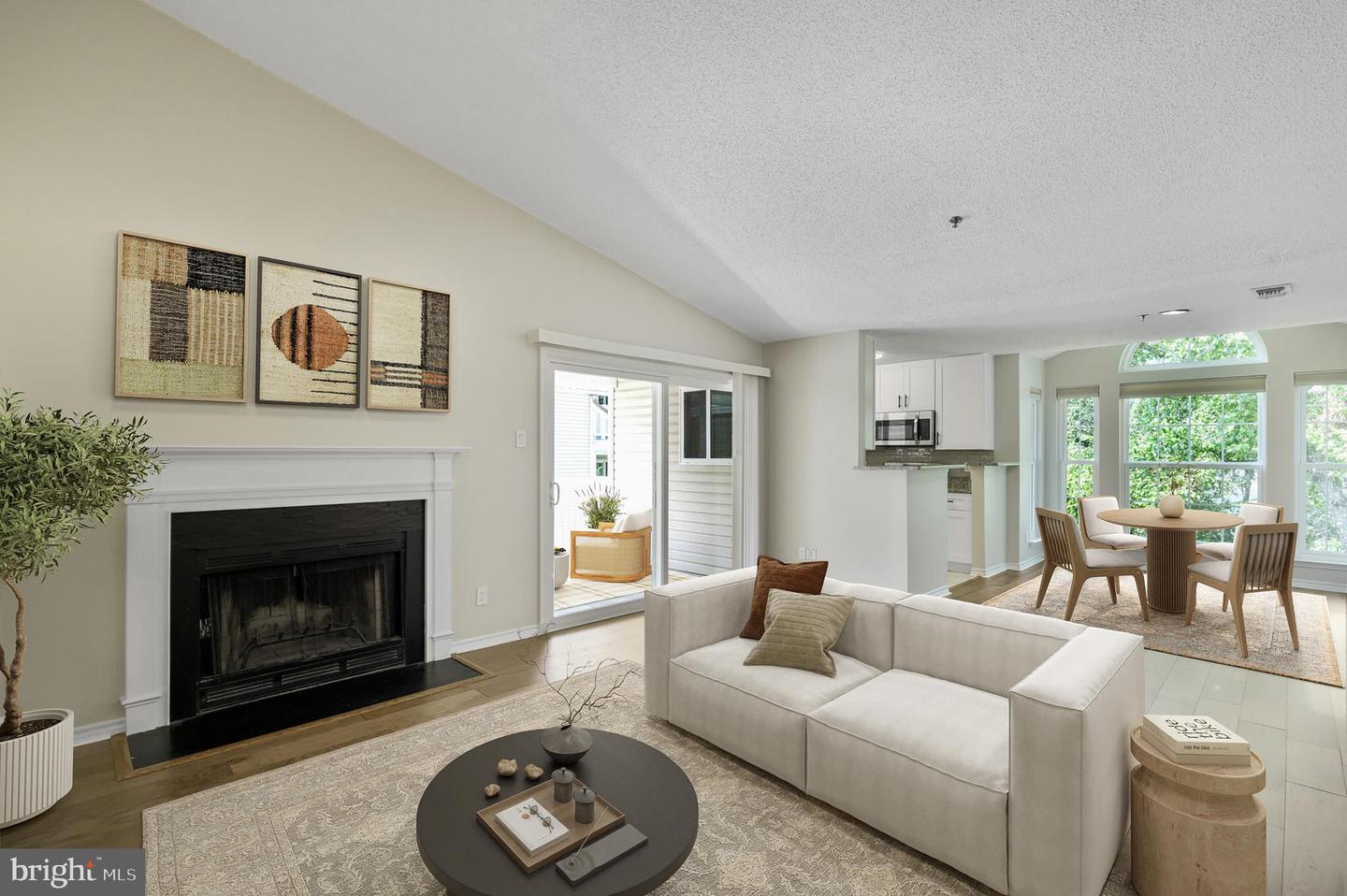 1524 LINCOLN WAY #406, MCLEAN, Virginia 22102, 1 Bedroom Bedrooms, ,1 BathroomBathrooms,Residential,For sale,1524 LINCOLN WAY #406,VAFX2259218 MLS # VAFX2259218