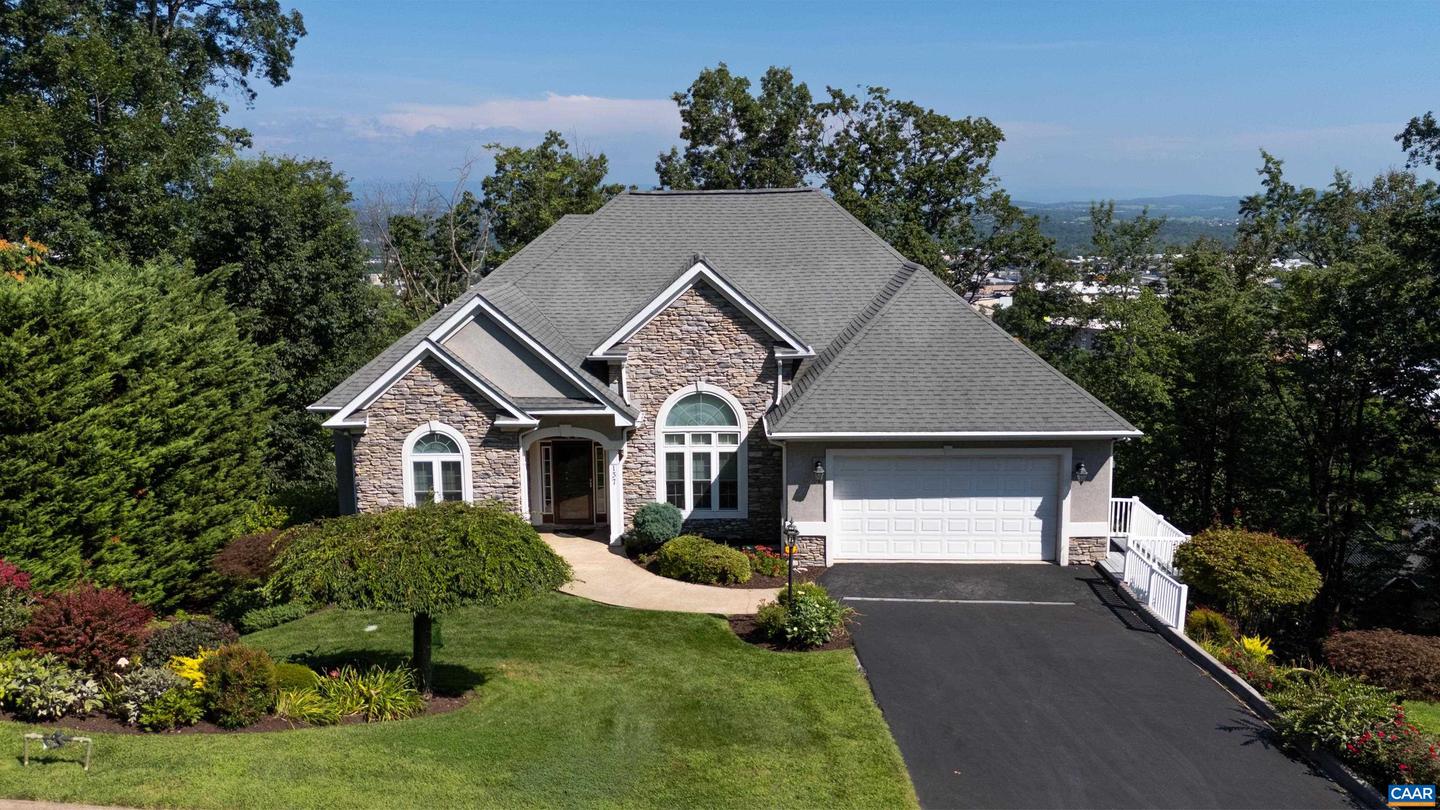 137 DIAMOND CT, HARRISONBURG, Virginia 22801, 7 Bedrooms Bedrooms, ,6 BathroomsBathrooms,Residential,For sale,137 DIAMOND CT,667435 MLS # 667435