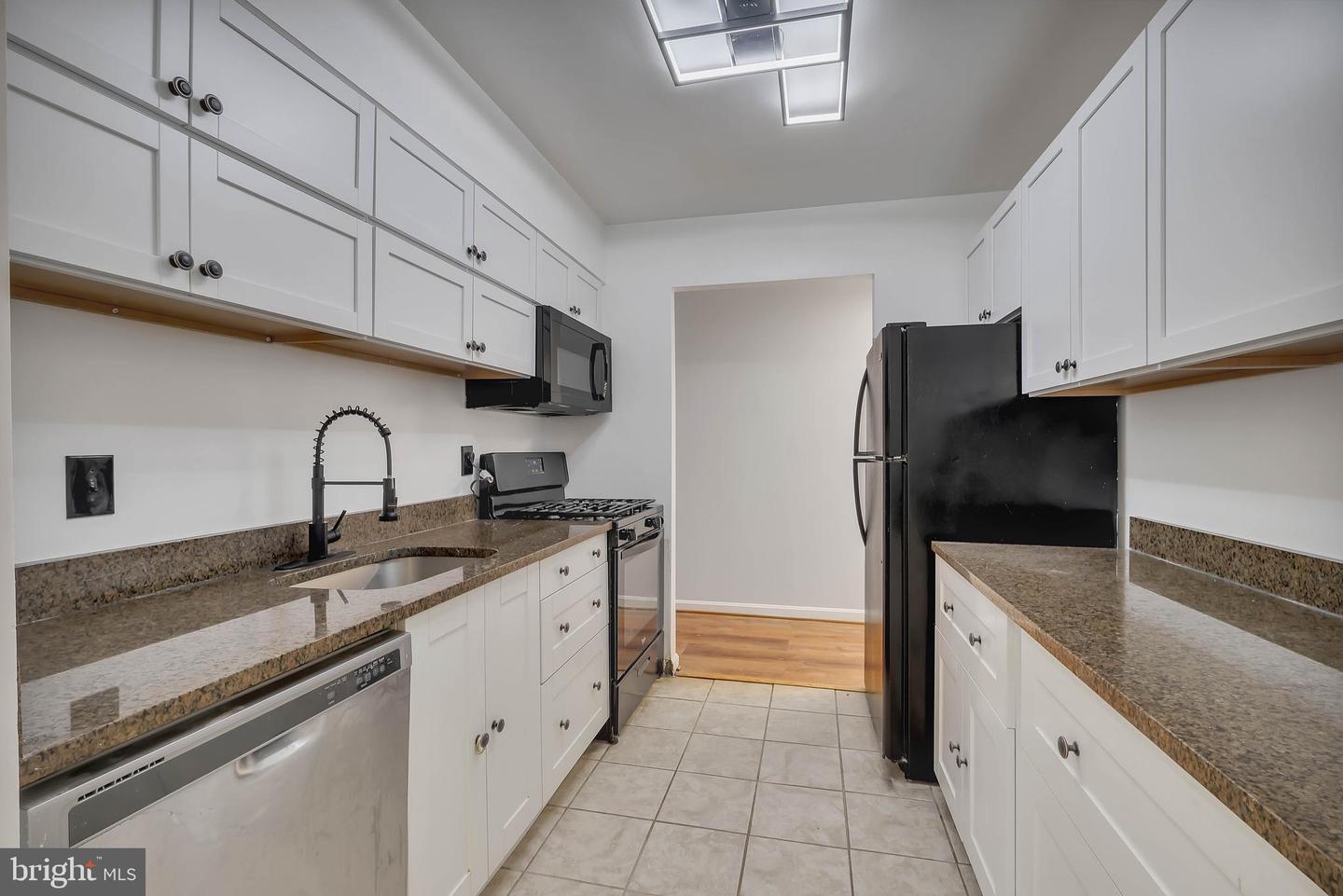 17 CANTERBURY SQ #103, ALEXANDRIA, Virginia 22304, 1 Bedroom Bedrooms, ,1 BathroomBathrooms,Residential,For sale,17 CANTERBURY SQ #103,VAAX2048168 MLS # VAAX2048168