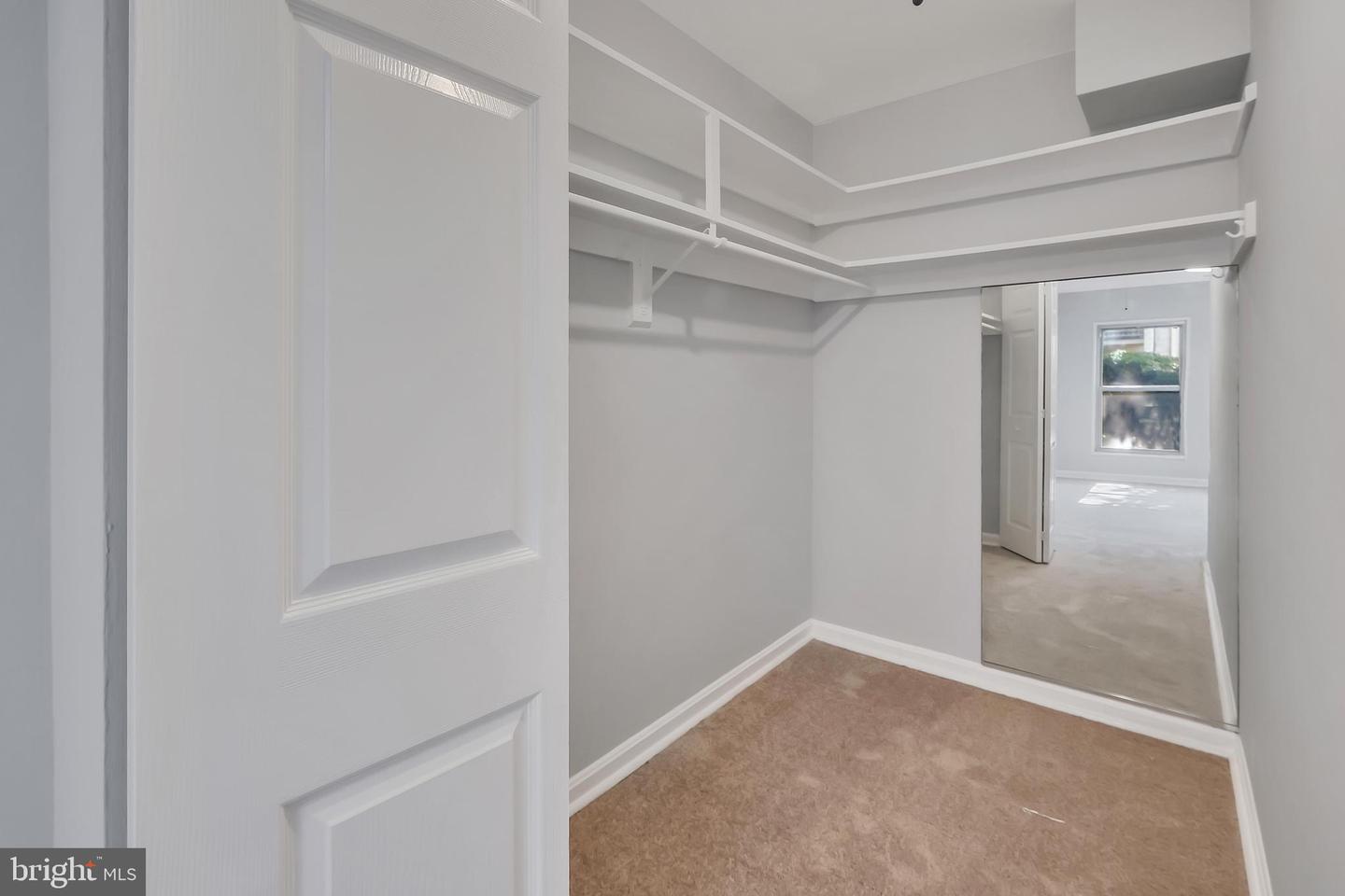 17 CANTERBURY SQ #103, ALEXANDRIA, Virginia 22304, 1 Bedroom Bedrooms, ,1 BathroomBathrooms,Residential,For sale,17 CANTERBURY SQ #103,VAAX2048168 MLS # VAAX2048168