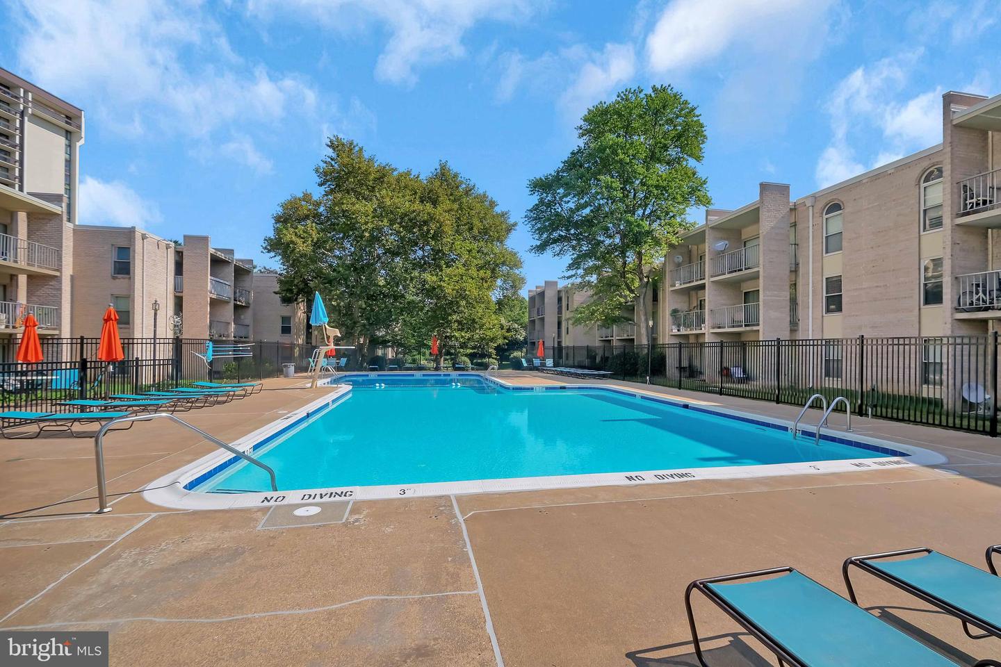 17 CANTERBURY SQ #103, ALEXANDRIA, Virginia 22304, 1 Bedroom Bedrooms, ,1 BathroomBathrooms,Residential,For sale,17 CANTERBURY SQ #103,VAAX2048168 MLS # VAAX2048168